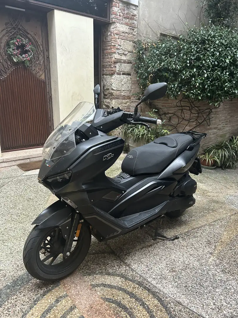 KL Motors Brera 125 Negro - 2