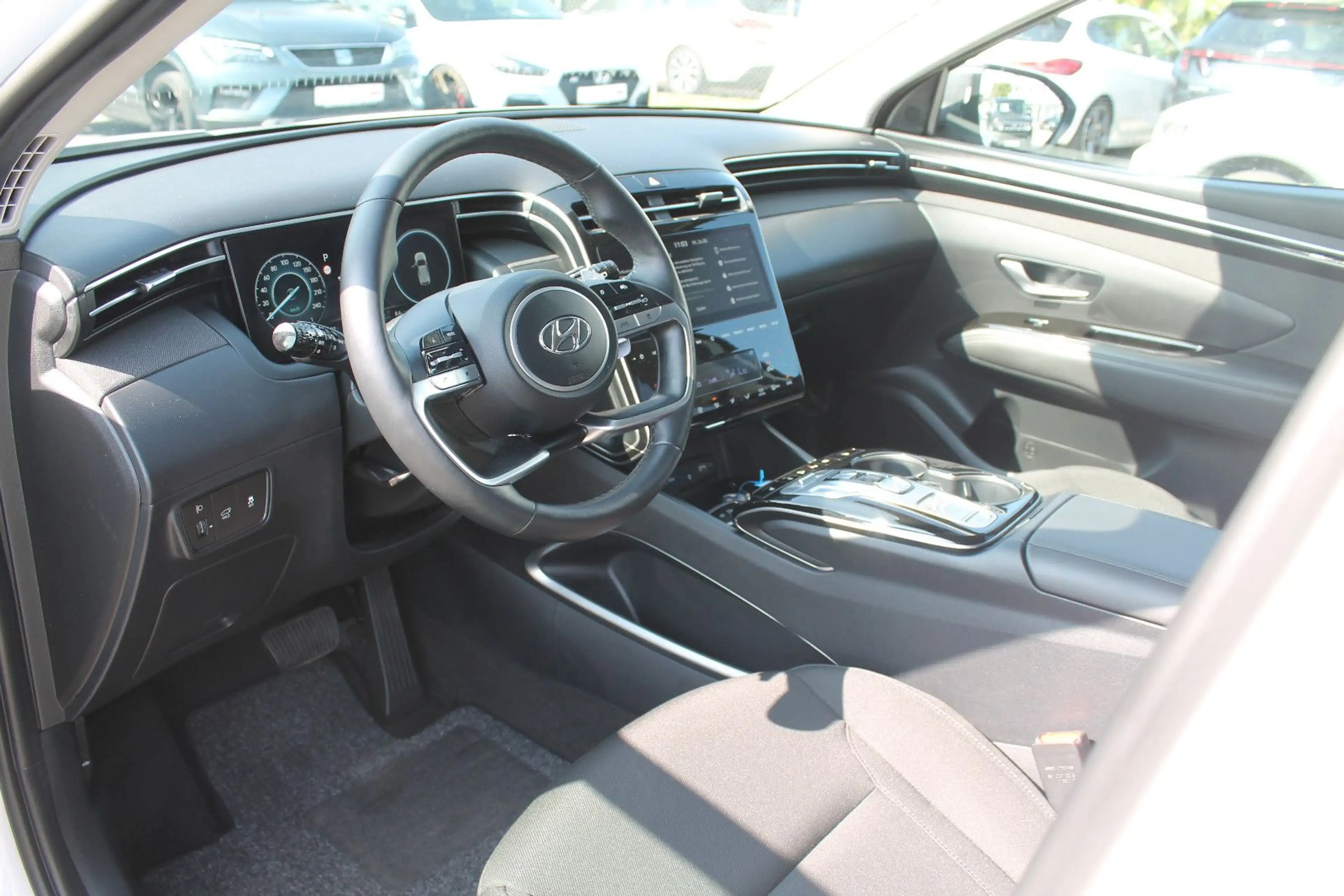 Hyundai TUCSON DCT, 4WD, Navi, LED, Kamera, 1.Hand — photo 9