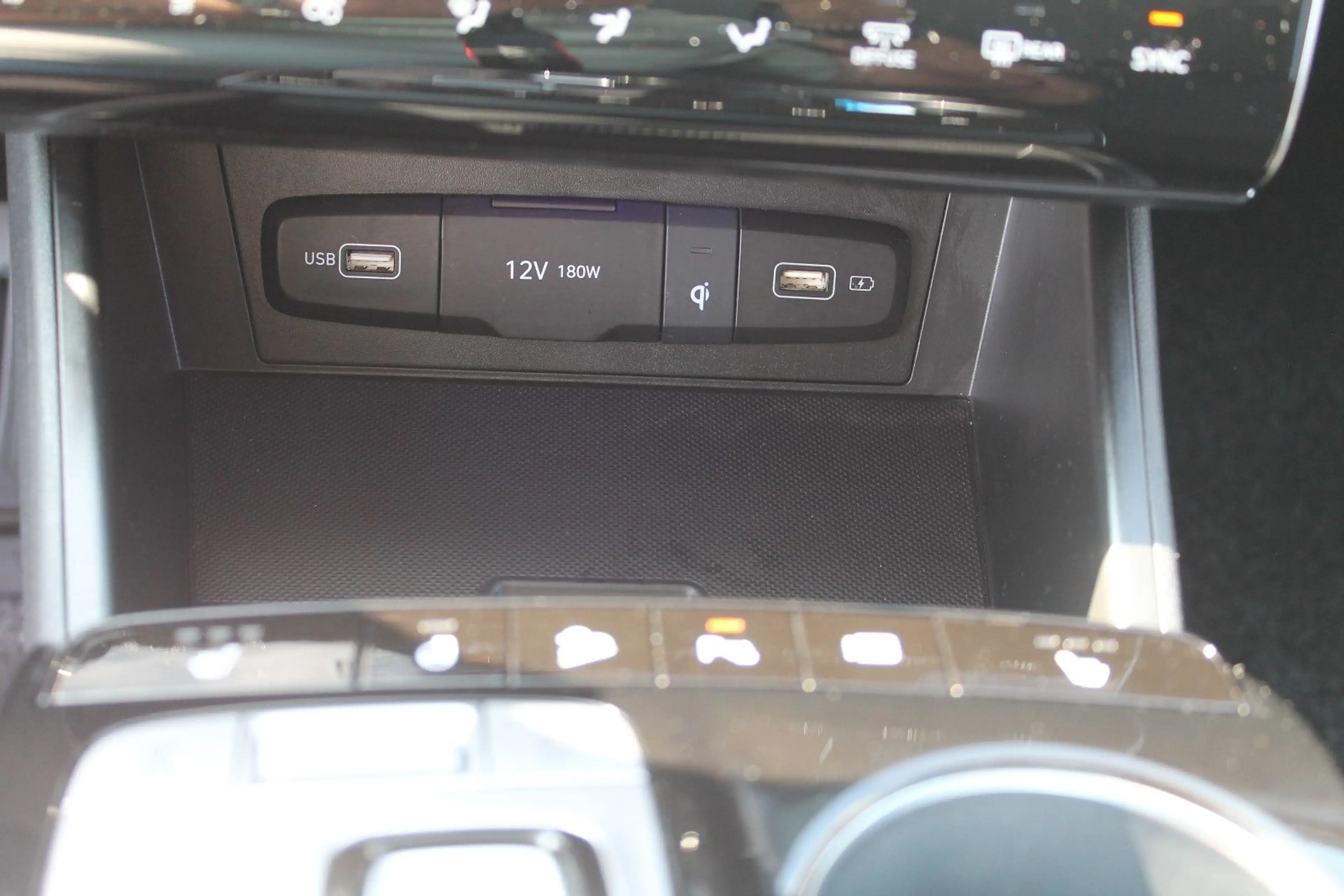 Hyundai TUCSON DCT, 4WD, Navi, LED, Kamera, 1.Hand — photo 15
