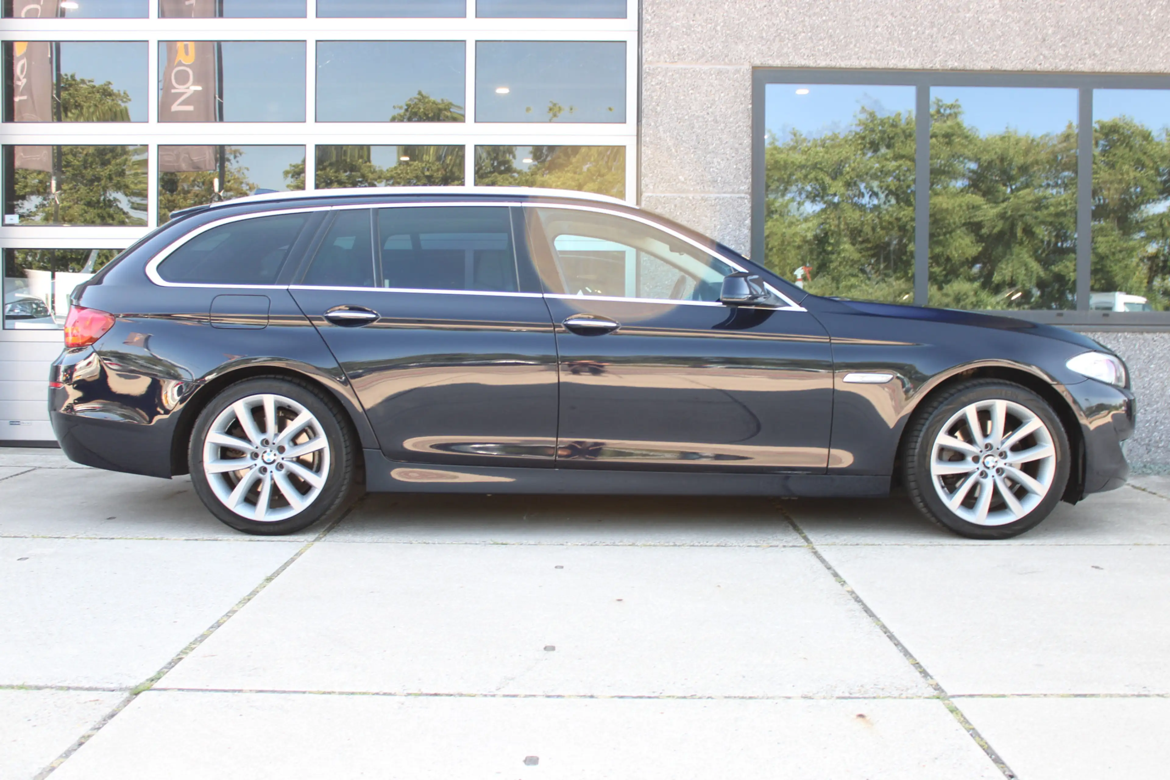 BMW 523 5-serie Touring 523i High Executive 6 Cilinder Pan — photo 4