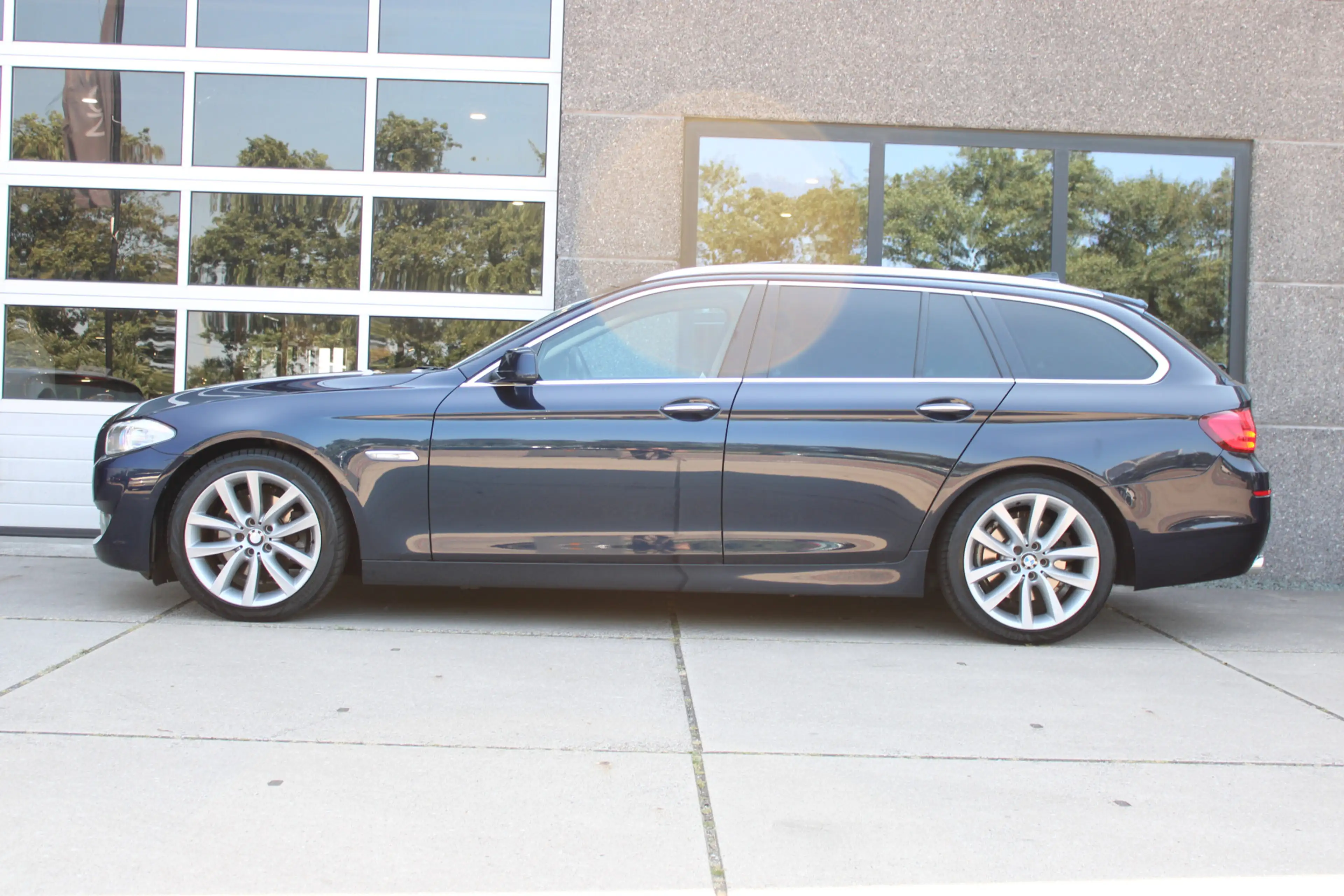BMW 523 5-serie Touring 523i High Executive 6 Cilinder Pan — photo 10