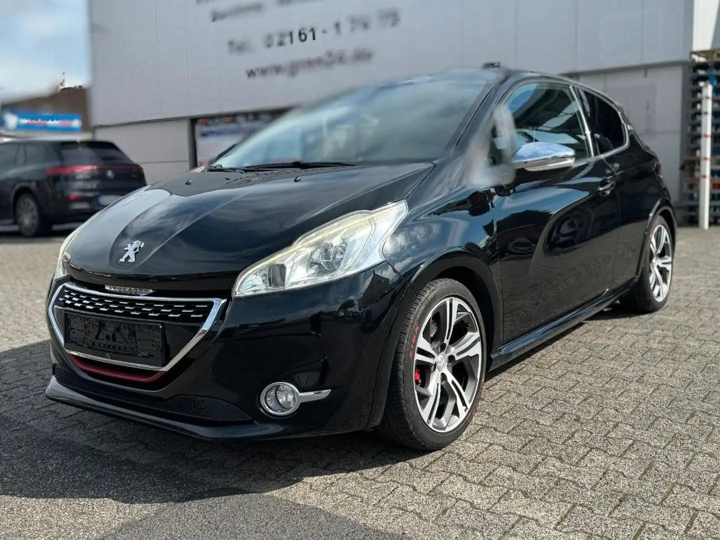 Peugeot 208 GTi Schwarz - 1