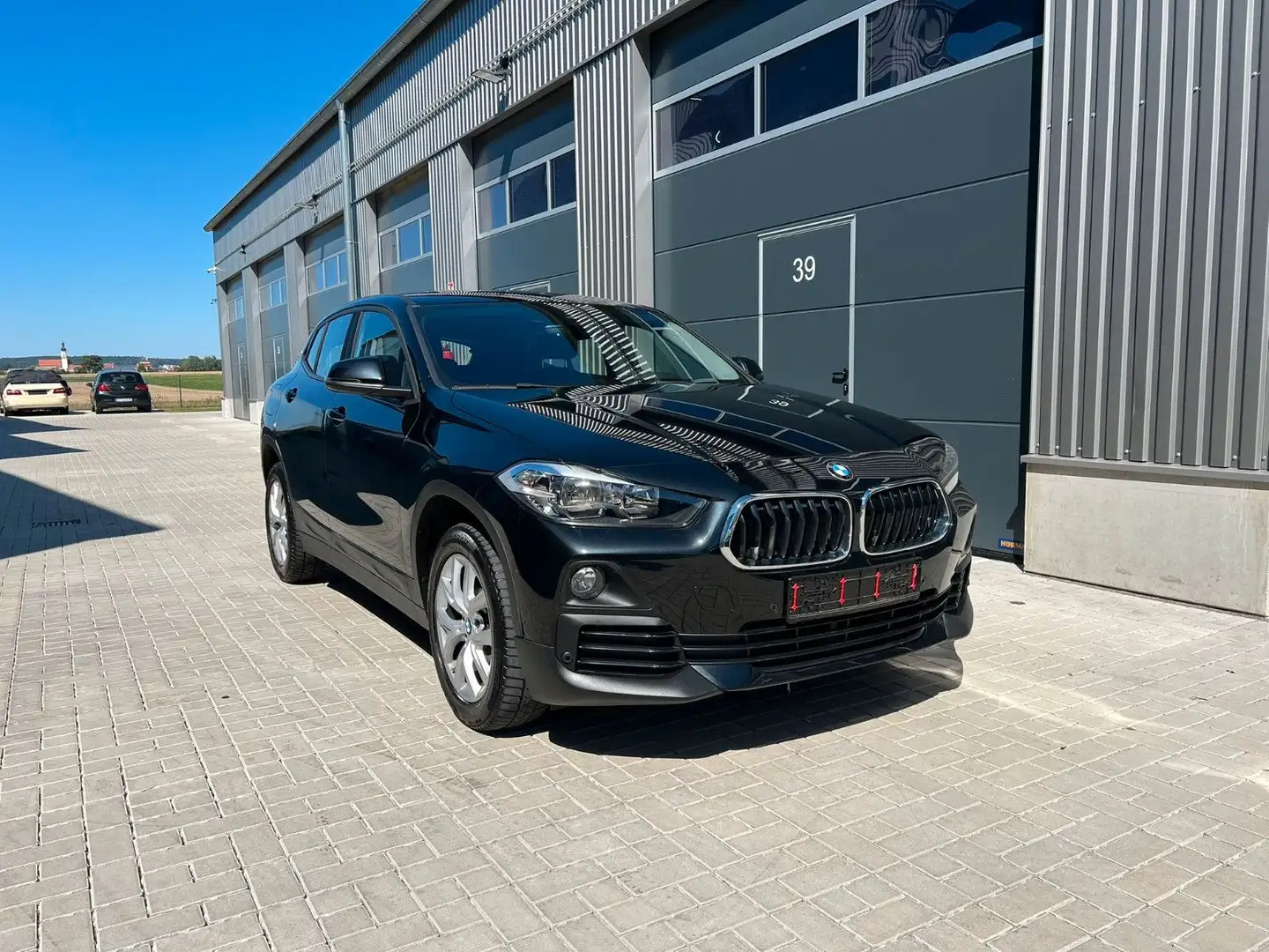 BMW X2 sDrive 20i Advantage ACC Kamera Temp Shz Navi Schwarz - 1