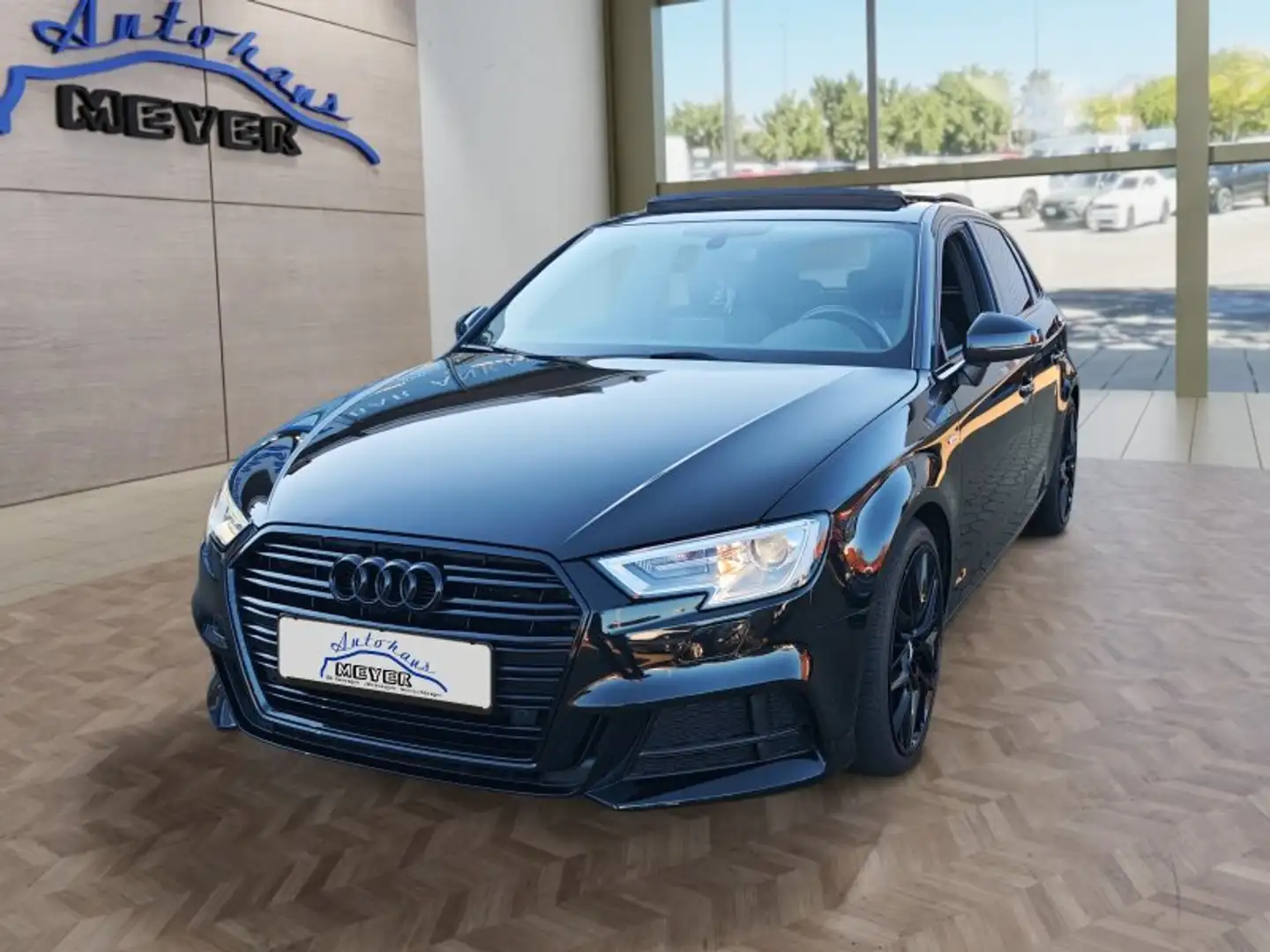 Audi A3 Sportback 35 TDI S-Line Navi/Xenon/Pano Noir - 1