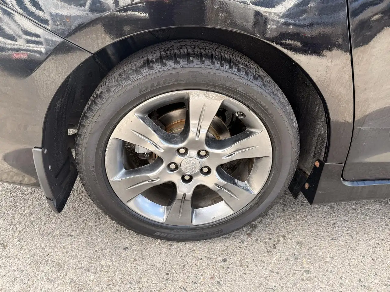 Toyota Sienna снимка Toyota Sienna