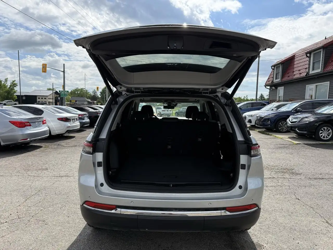 Jeep Grand Cherokee photo Jeep Grand Cherokee
