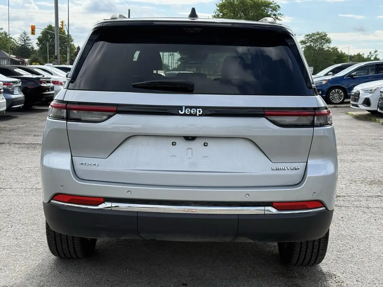Jeep Grand Cherokee photo Jeep Grand Cherokee
