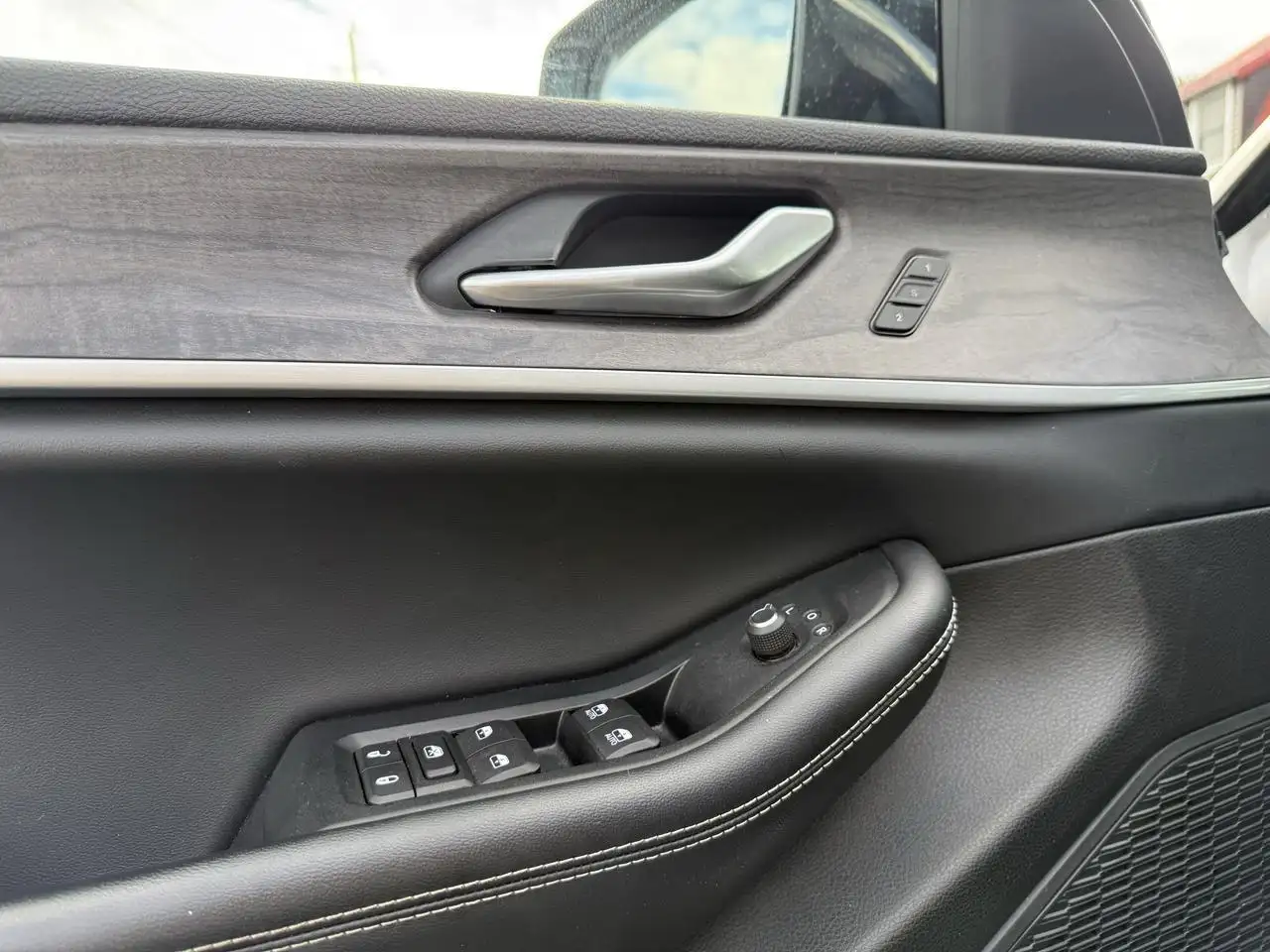Jeep Grand Cherokee photo Jeep Grand Cherokee
