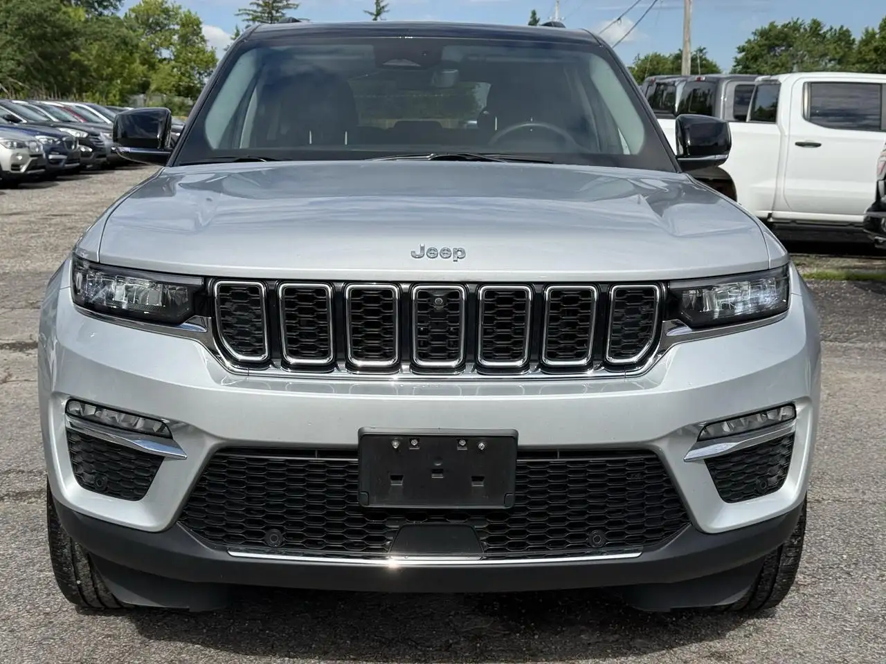 Jeep Grand Cherokee photo Jeep Grand Cherokee