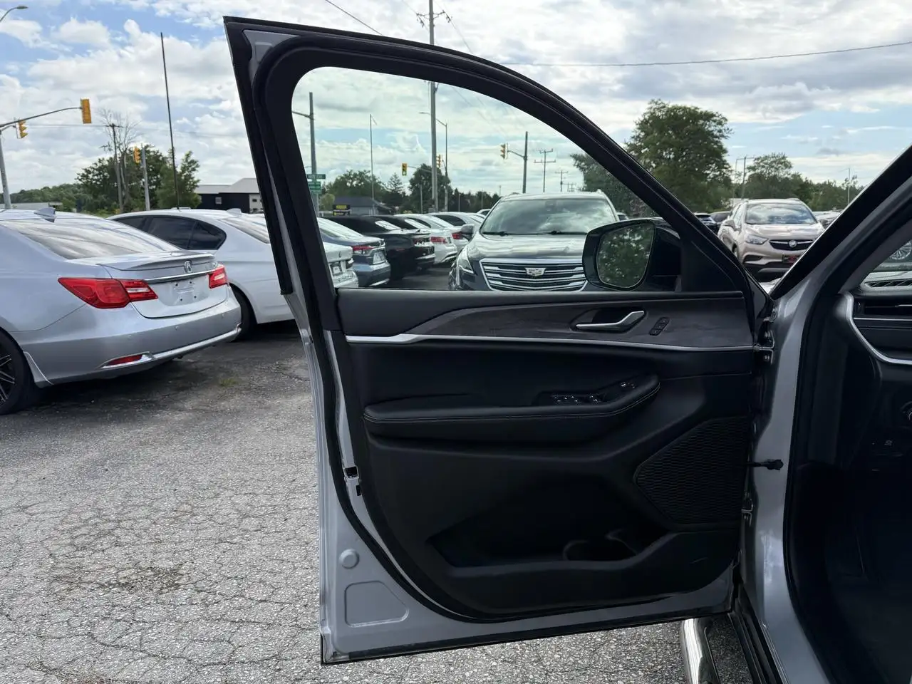 Jeep Grand Cherokee photo Jeep Grand Cherokee