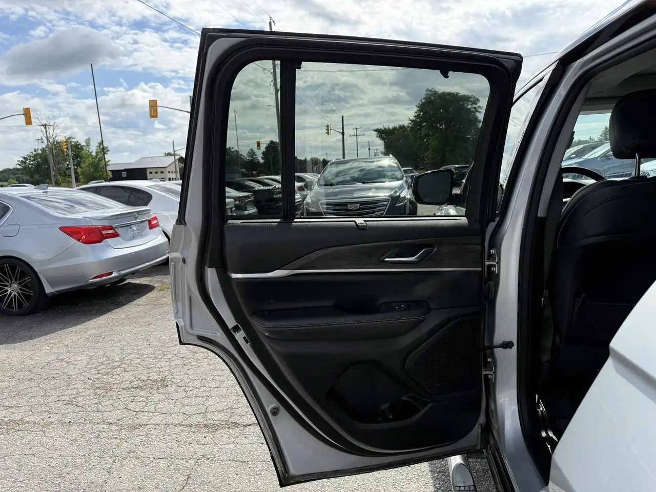 Jeep Grand Cherokee photo Jeep Grand Cherokee