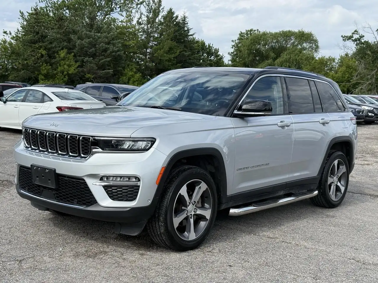 Jeep Grand Cherokee photo Jeep Grand Cherokee