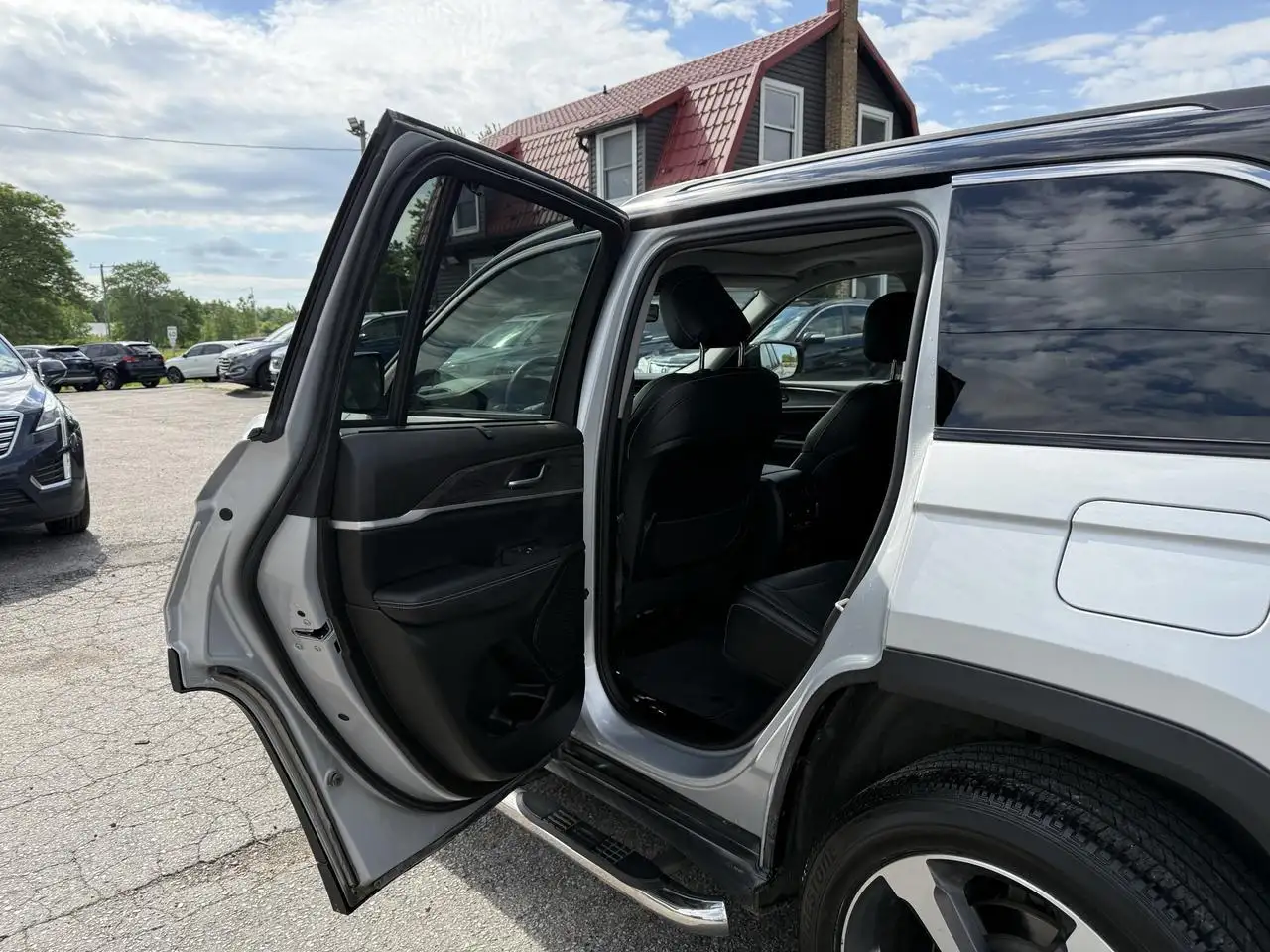 Jeep Grand Cherokee photo Jeep Grand Cherokee