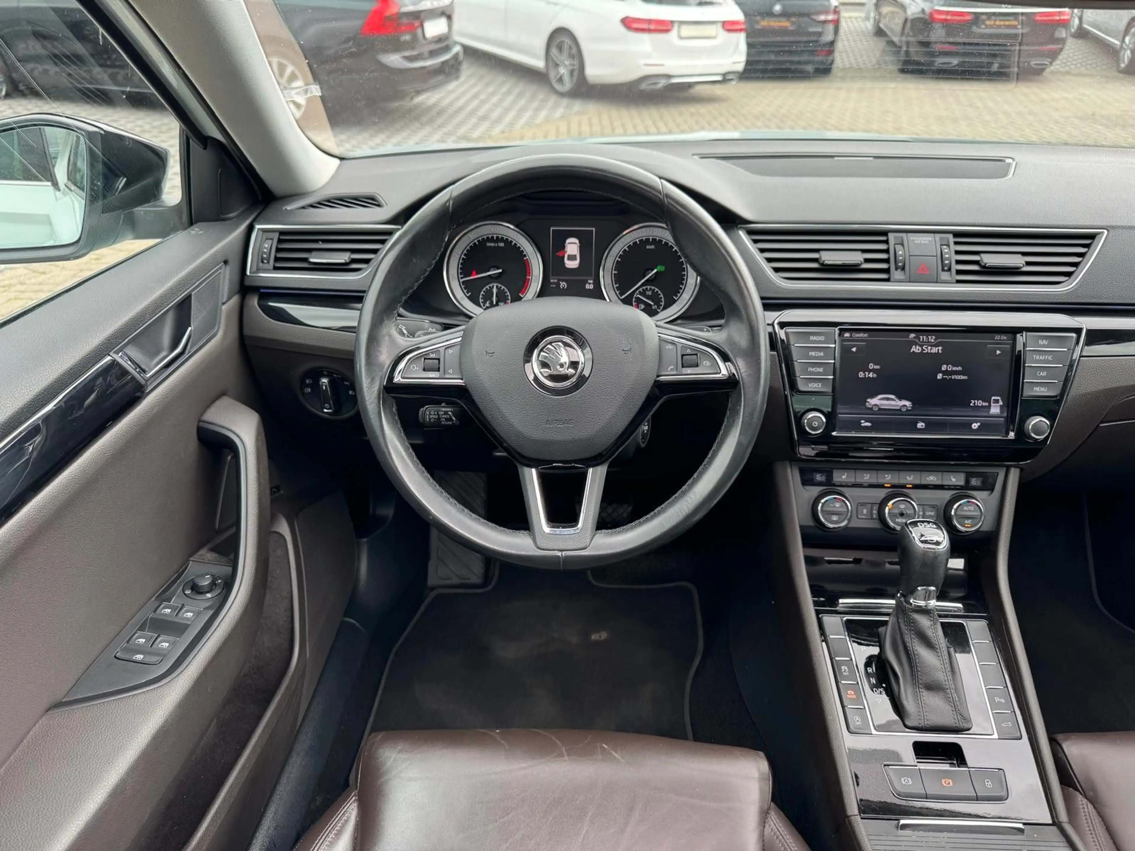 Skoda Superb Lim. 2.0TSI"L&K 4x4"PANO"ACC"LEDER"1.HAND — photo 8