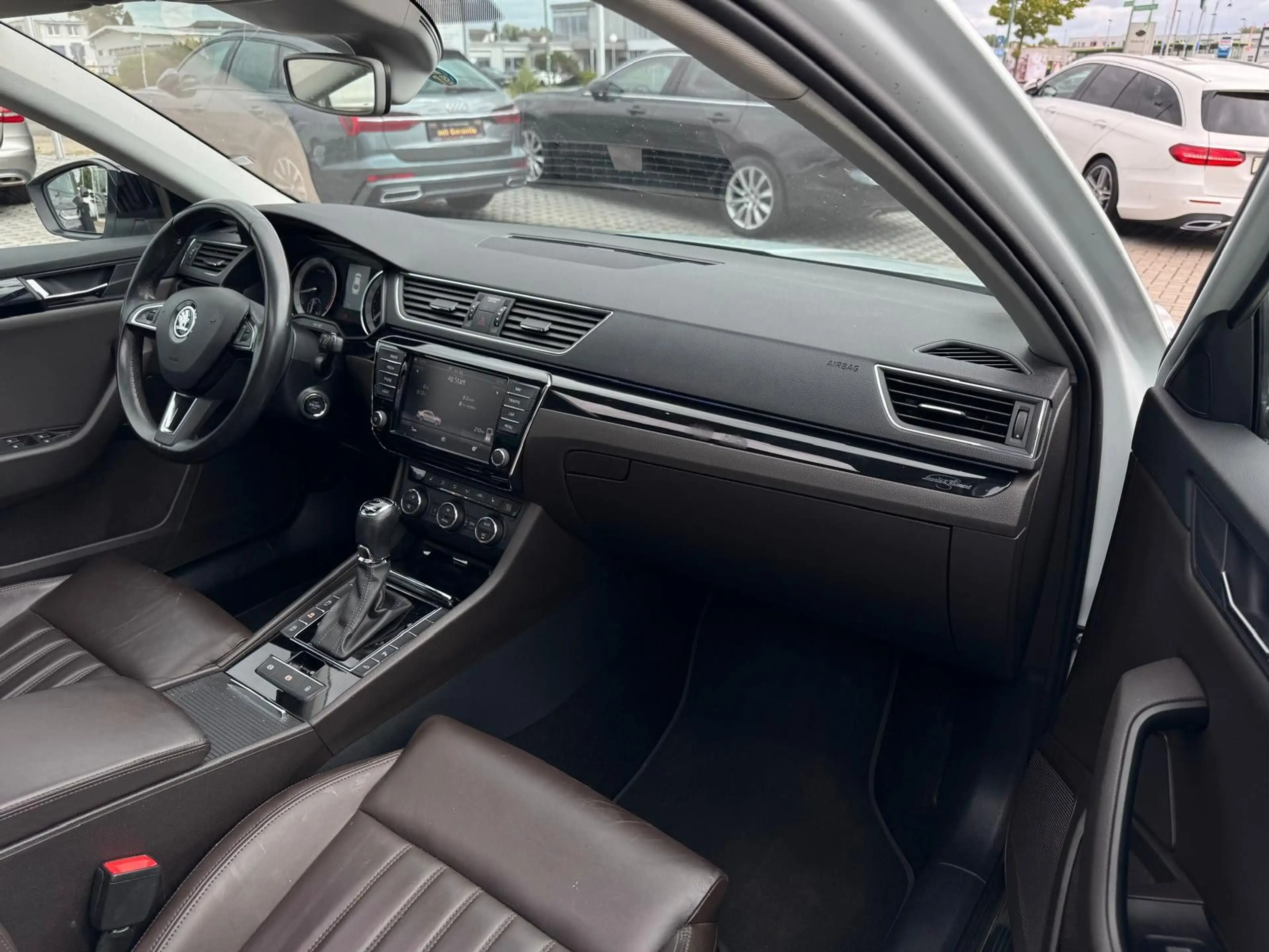 Skoda Superb Lim. 2.0TSI"L&K 4x4"PANO"ACC"LEDER"1.HAND — photo 12
