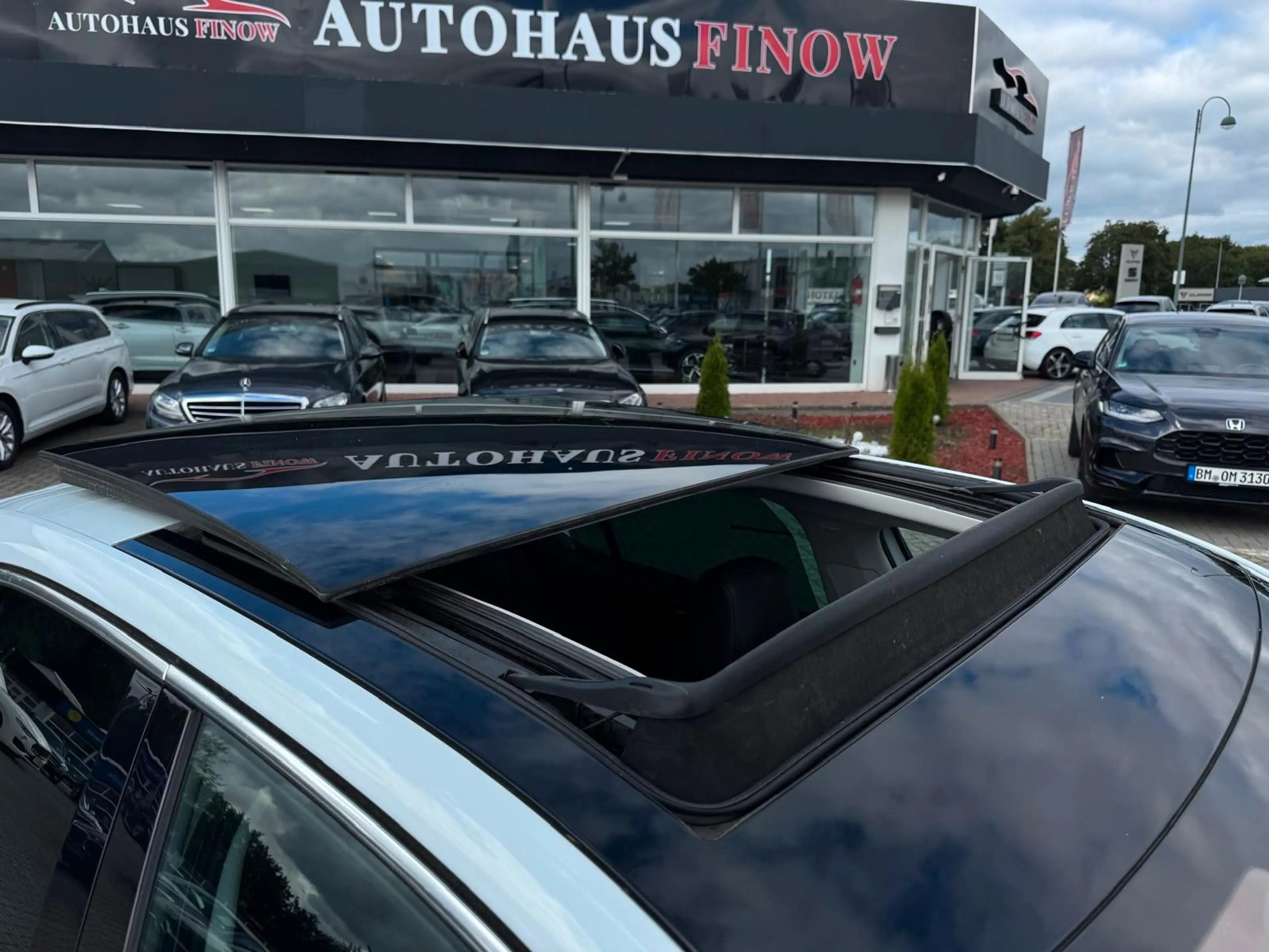 Skoda Superb Lim. 2.0TSI"L&K 4x4"PANO"ACC"LEDER"1.HAND — photo 6