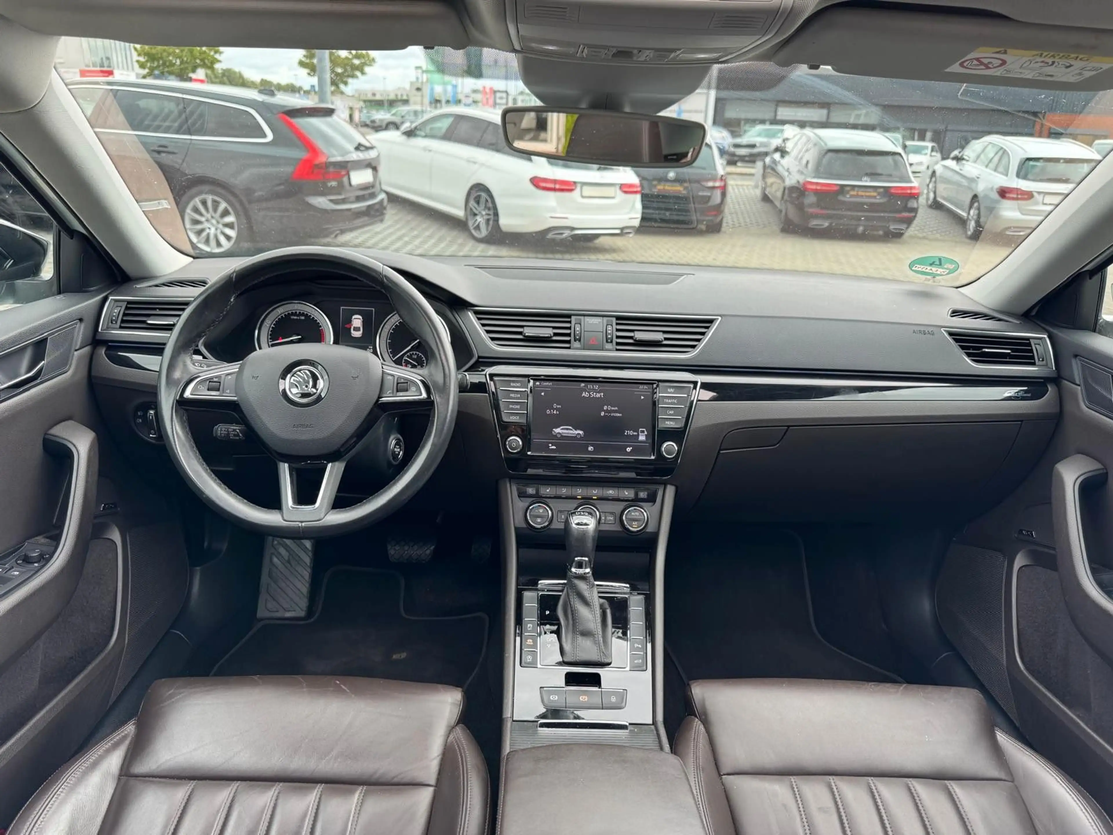Skoda Superb Lim. 2.0TSI"L&K 4x4"PANO"ACC"LEDER"1.HAND — photo 11