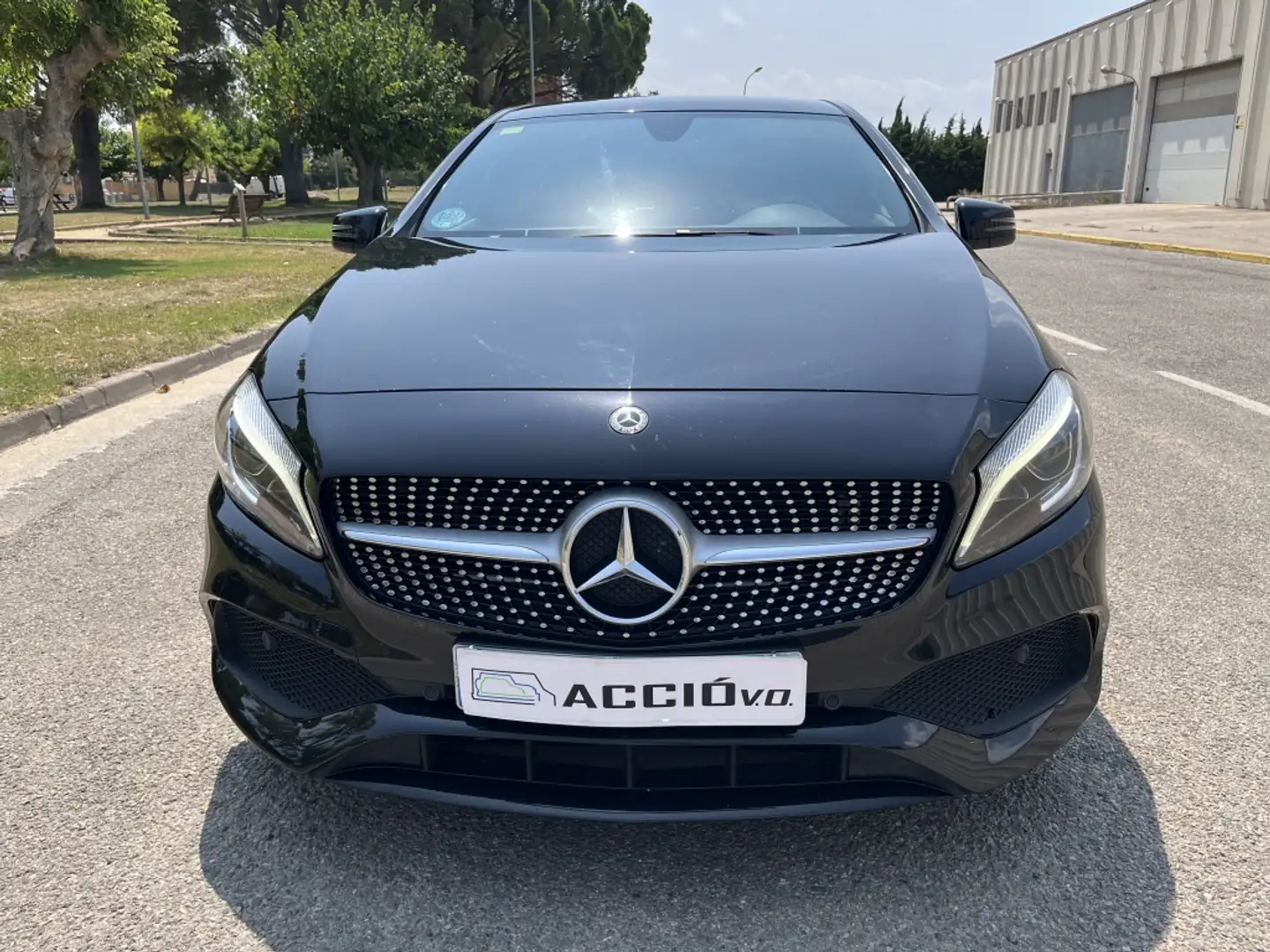 Mercedes-Benz A 180 180d 7G-DCT Negro - 2