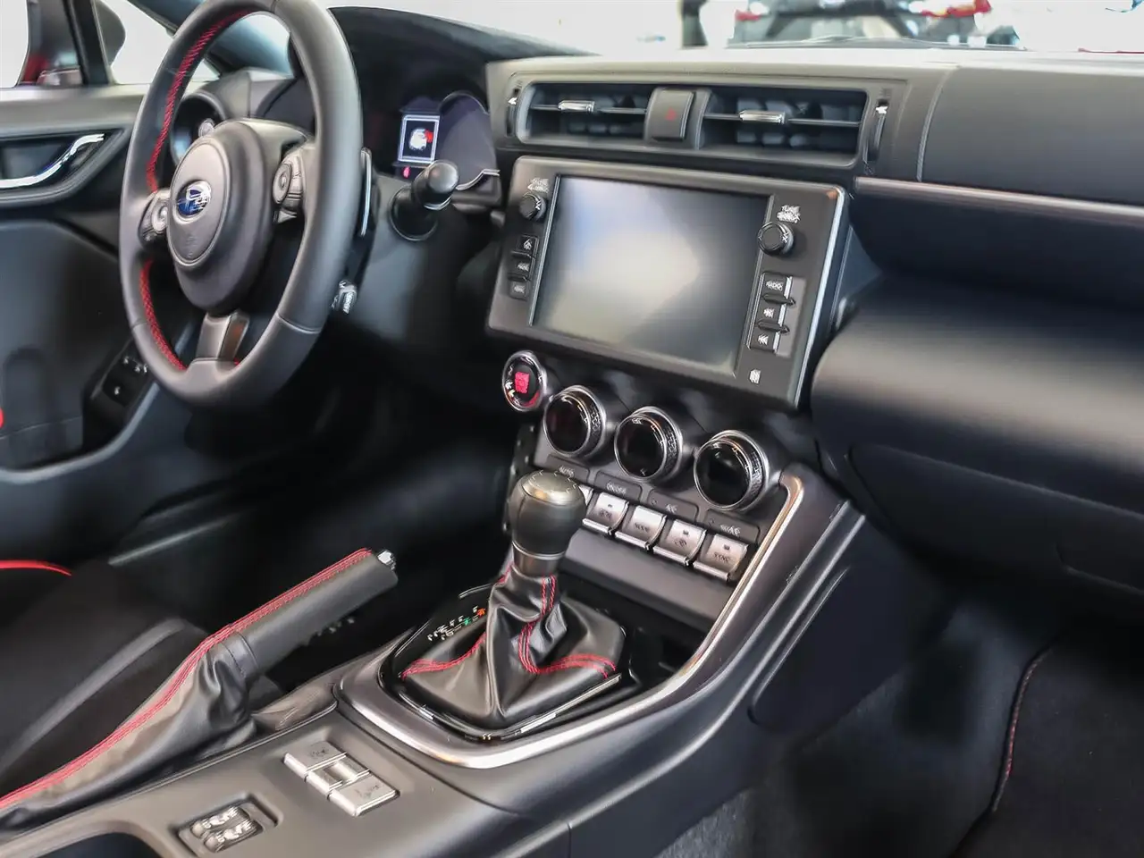 Subaru BRZ снимка Subaru BRZ
