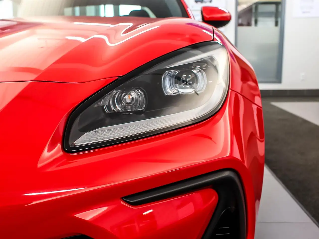 Subaru BRZ снимка Subaru BRZ