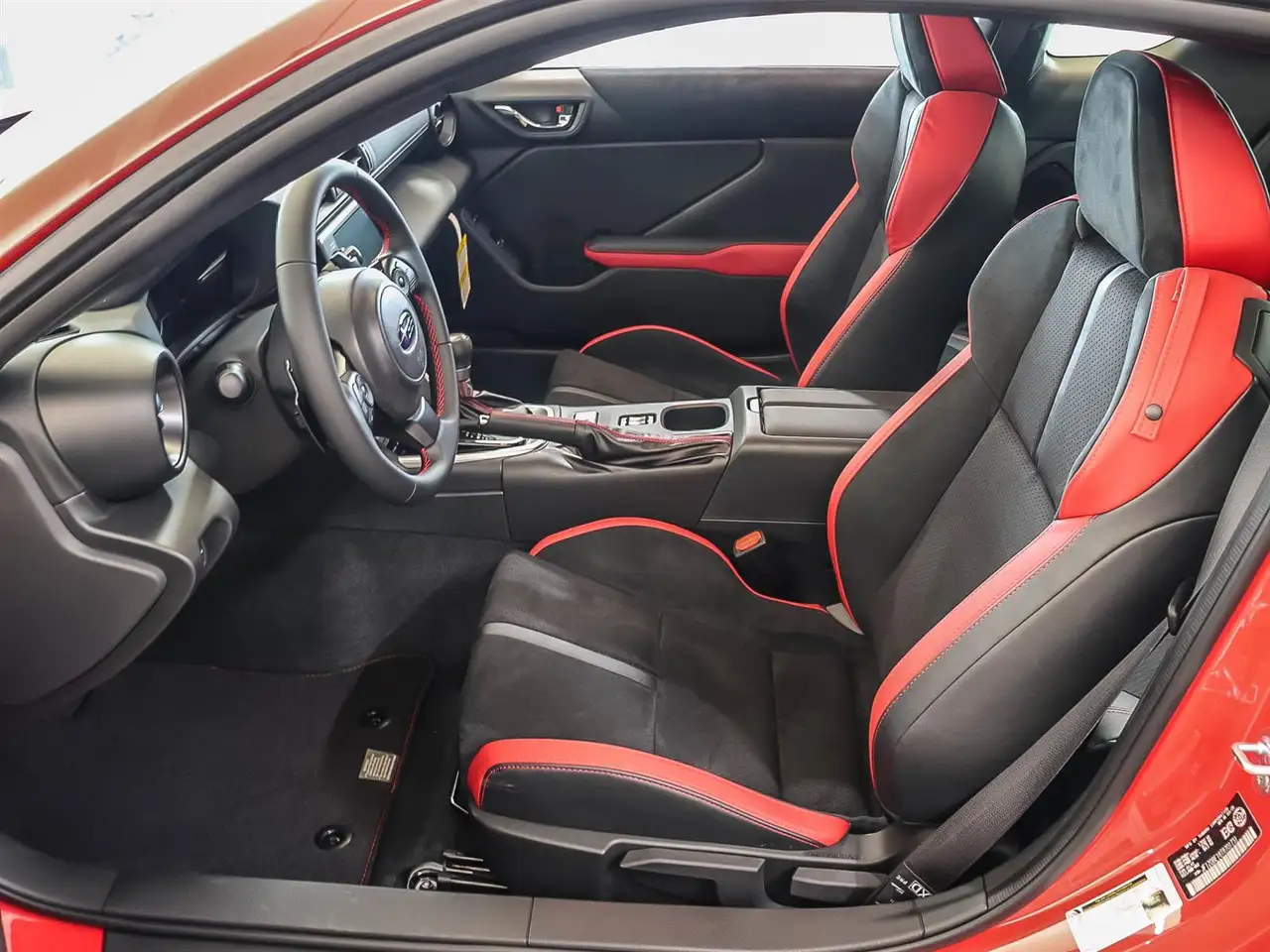 Subaru BRZ снимка Subaru BRZ