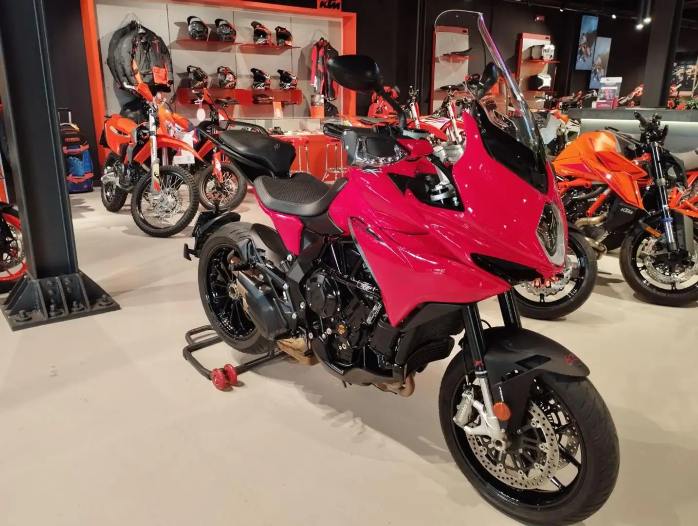 MV Agusta Turismo Veloce 800 ROSSO Roşu - 2