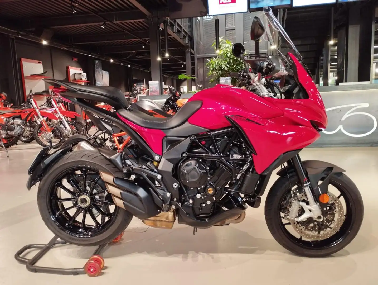 MV Agusta Turismo Veloce 800 ROSSO Roşu - 1