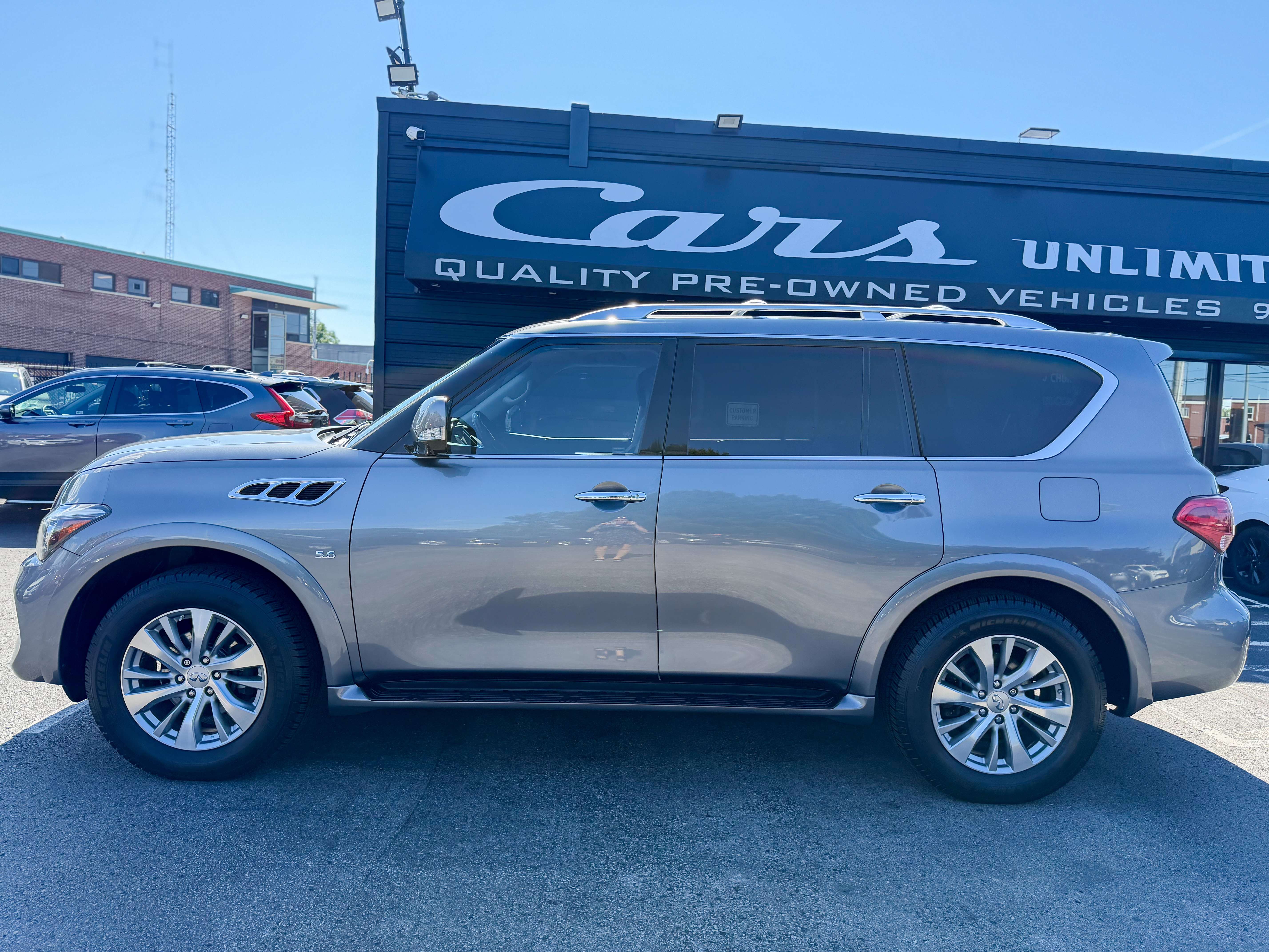 2017 Infiniti QX80