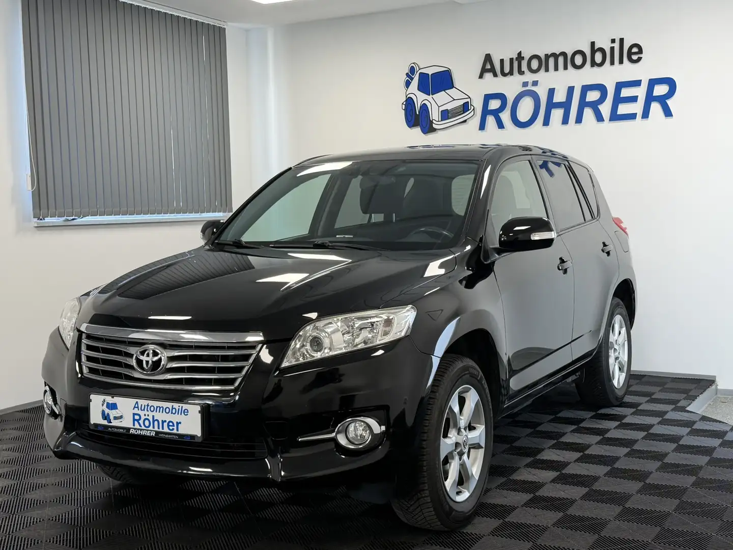 Toyota RAV 4 2.2 D 4x4 Life Anhängerkupplung Negro - 1