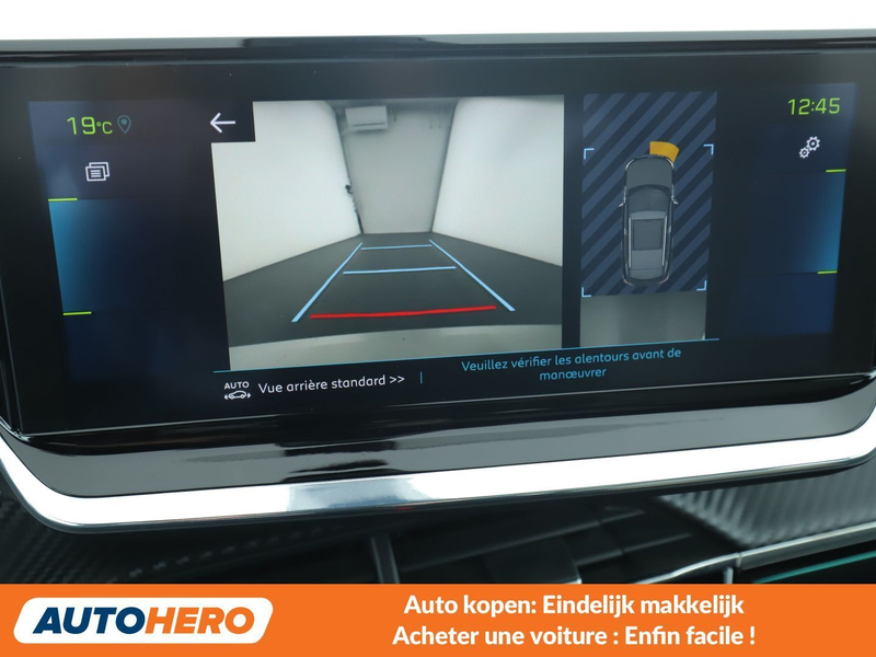 Peugeot e-2008 electric drive 100 kW GT Pack — photo 9