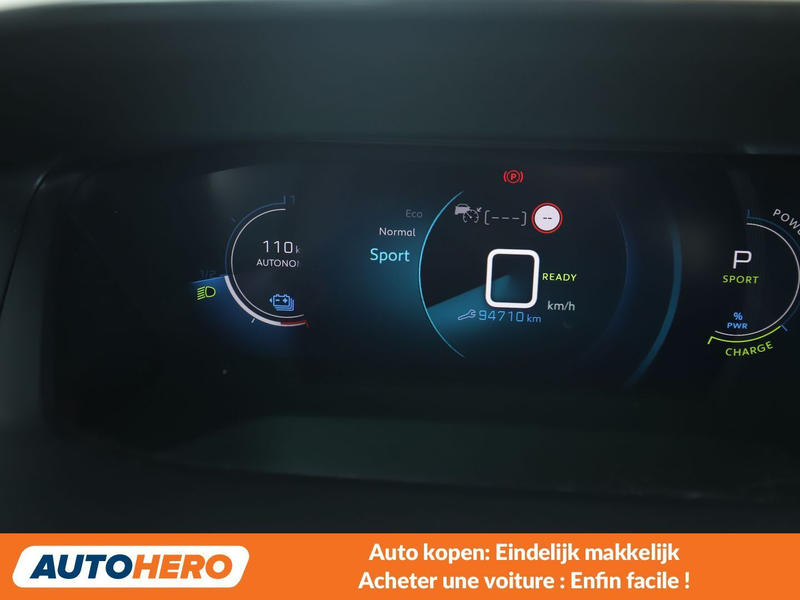 Peugeot e-2008 electric drive 100 kW GT Pack — photo 11