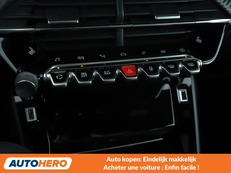 Peugeot e-2008 electric drive 100 kW GT Pack — photo 13
