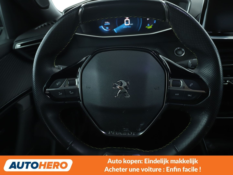 Peugeot e-2008 electric drive 100 kW GT Pack — photo 5