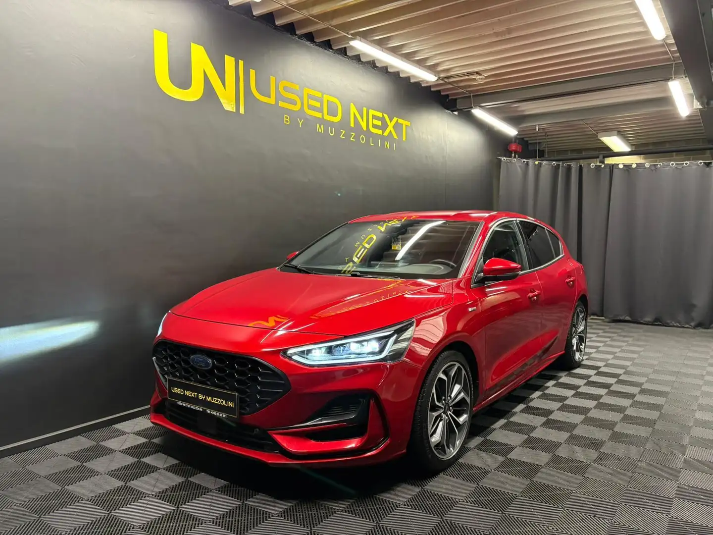 Ford Focus 1.5 EcoBlue ST-Line X 120cv Auto Rouge - 1