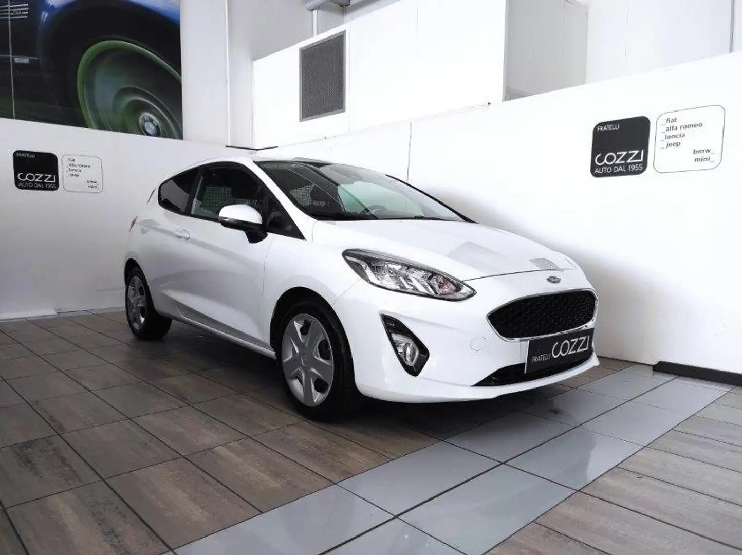 Ford Fiesta 1.0 MHEV 125 CV 3 porte Van Trend Wit - 1