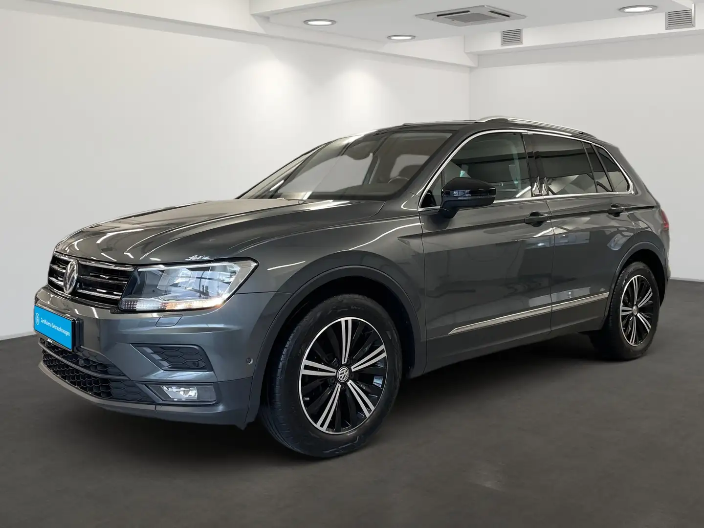 Volkswagen Tiguan 1.5 TSI IQ.DRIVE *AHK*KAMERA*NAVI*SITZH* Grau - 2