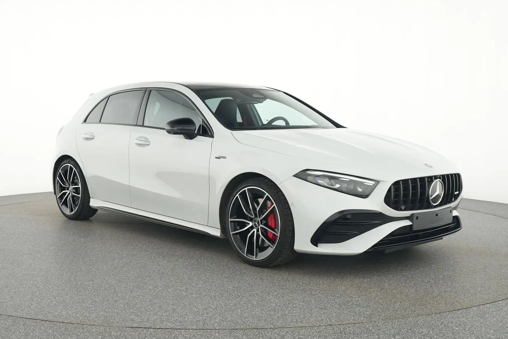 Mercedes-Benz A 35 AMG Hatchback 4MATIC Line | Panoramisch Dak | Rode rem Blanco - 2
