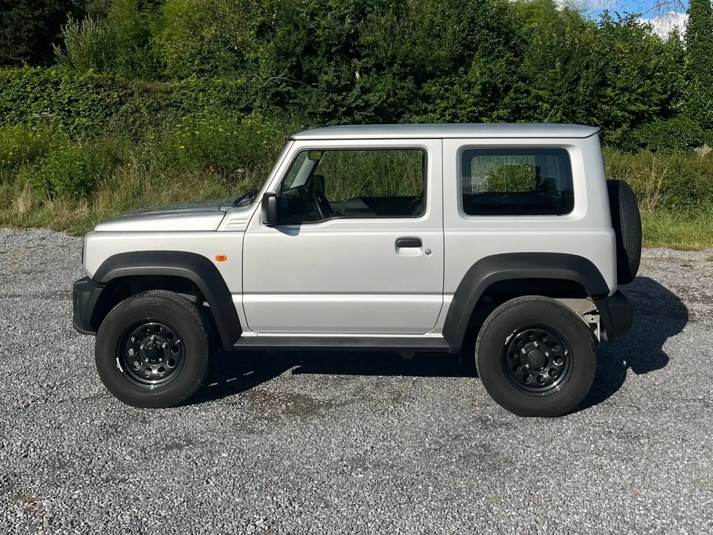 Suzuki Jimny Jimny 1.5i 4x4 GL Plateado - 2