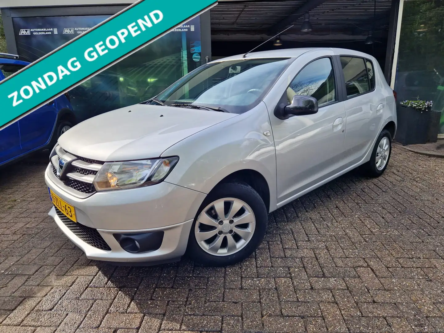 Dacia Sandero 0.9 TCe Blackline | 2E EIGENAAR | 12MND GARANTIE | Grijs - 1