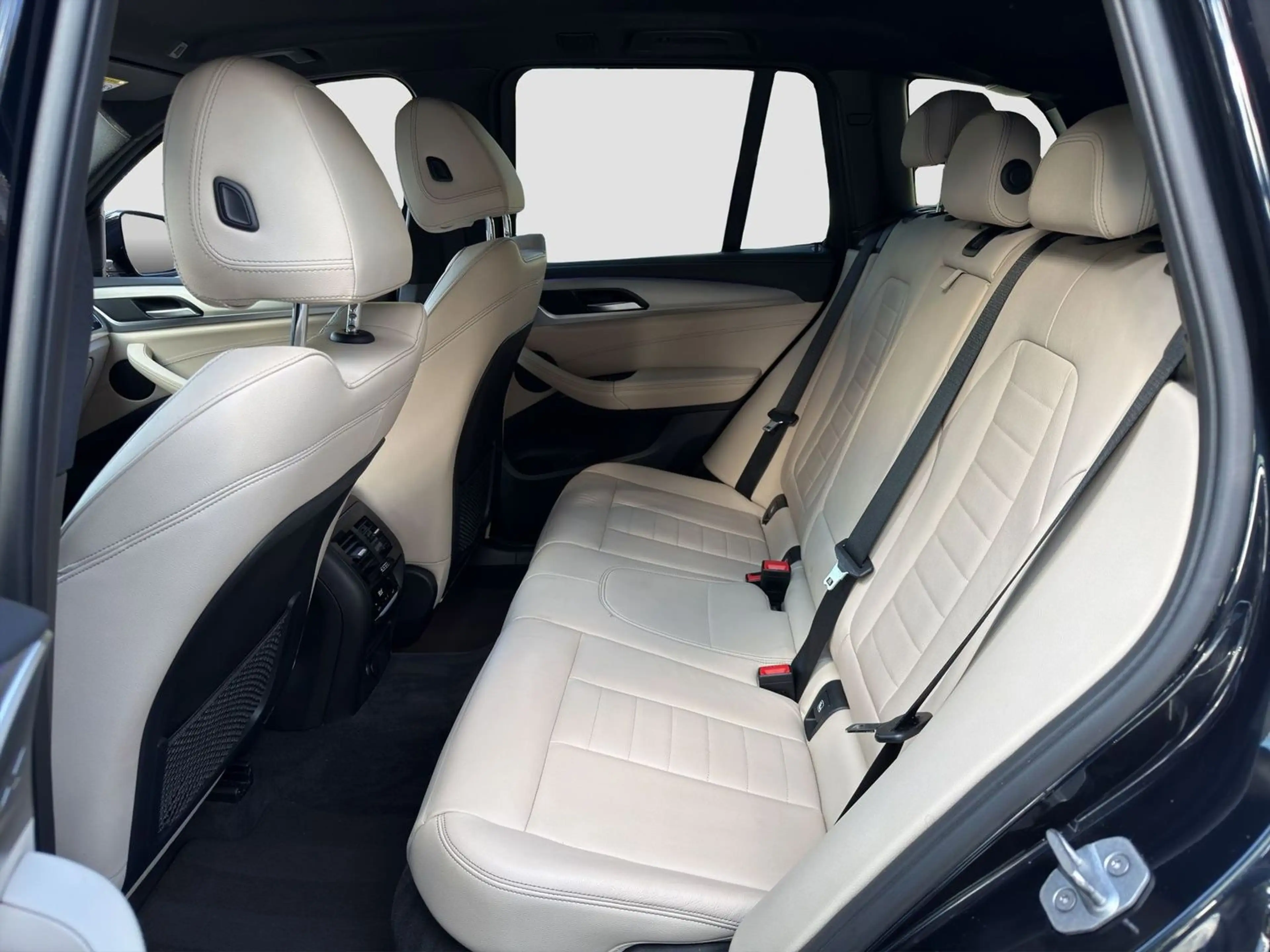 BMW X3 xDrive 30i M Sport Paket Navi Prof Leder AHK — photo 13