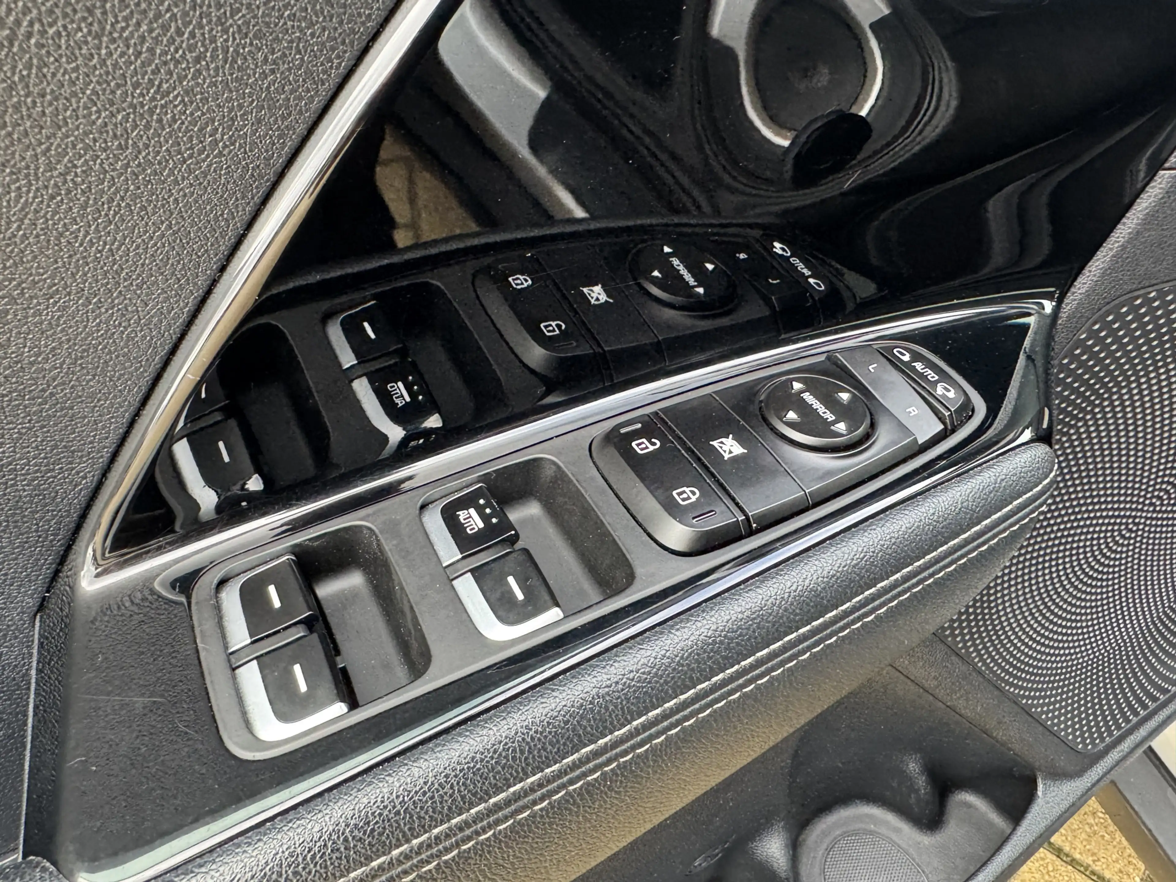 Kia Niro 1.6 GDi PHEV DynamicLine Aut — photo 9