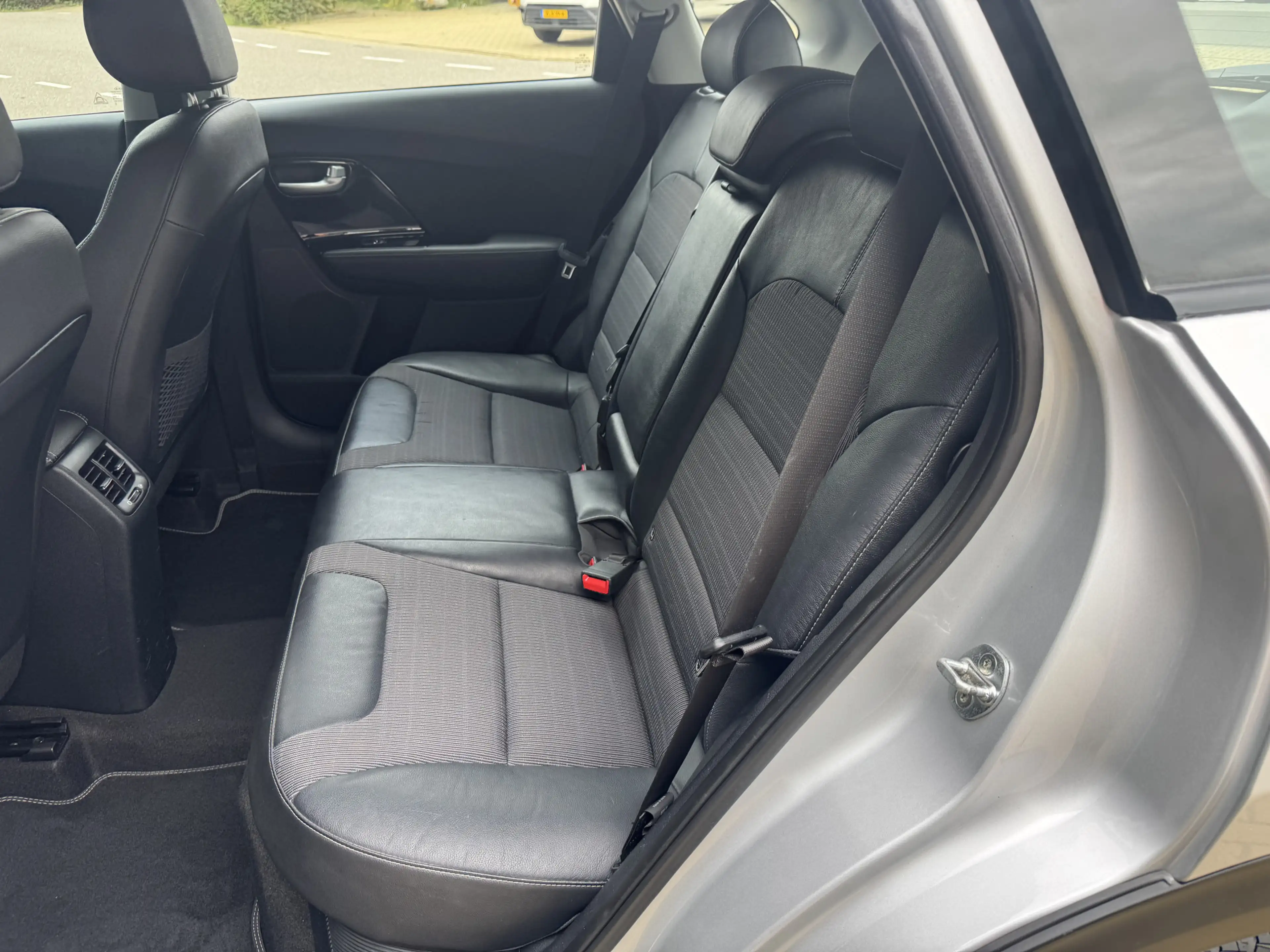 Kia Niro 1.6 GDi PHEV DynamicLine Aut — photo 8