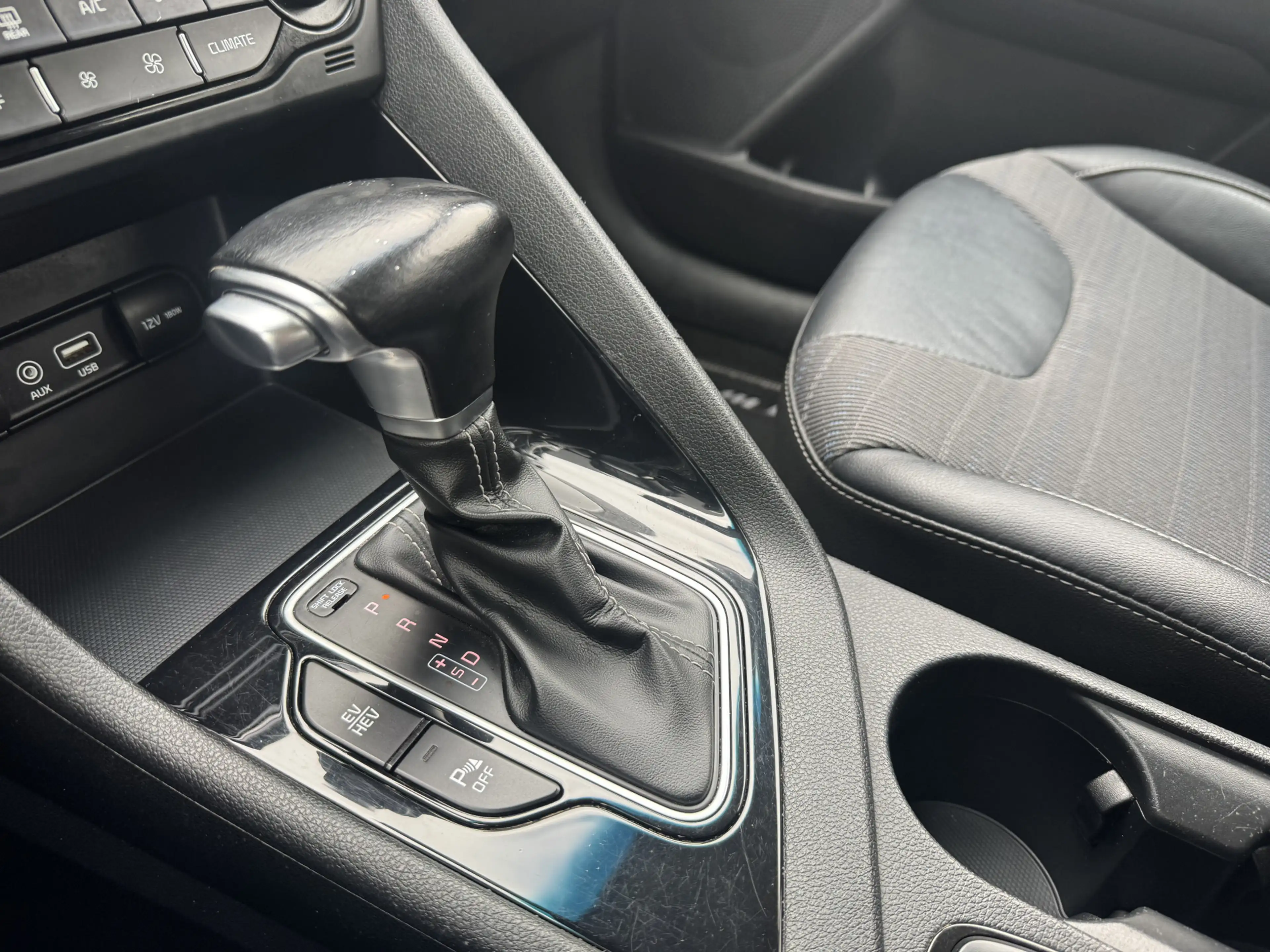 Kia Niro 1.6 GDi PHEV DynamicLine Aut — photo 17
