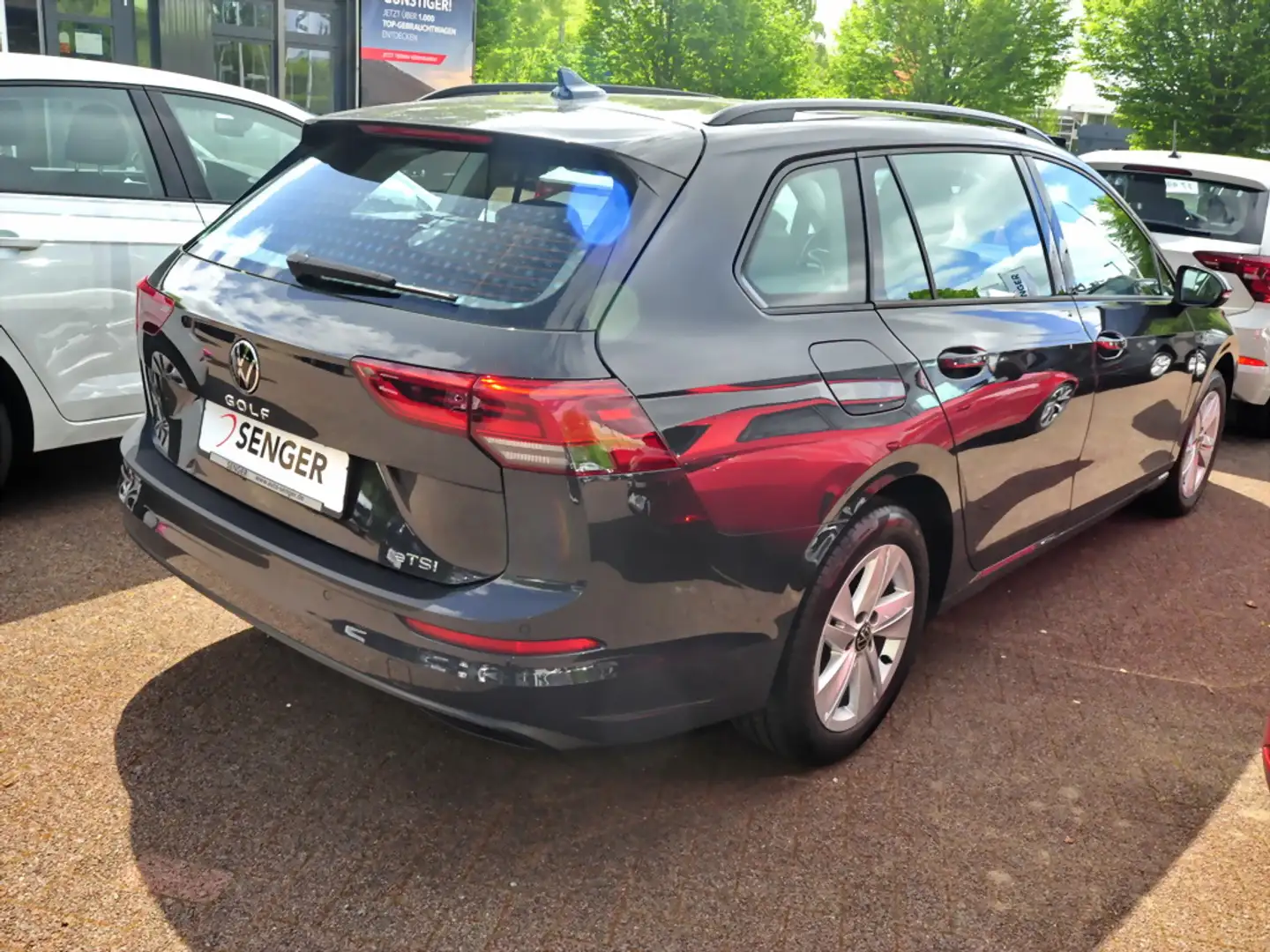 Volkswagen Golf VIII Variant 1.0eTSI Life Pano Navi AHK PDC Gris - 2