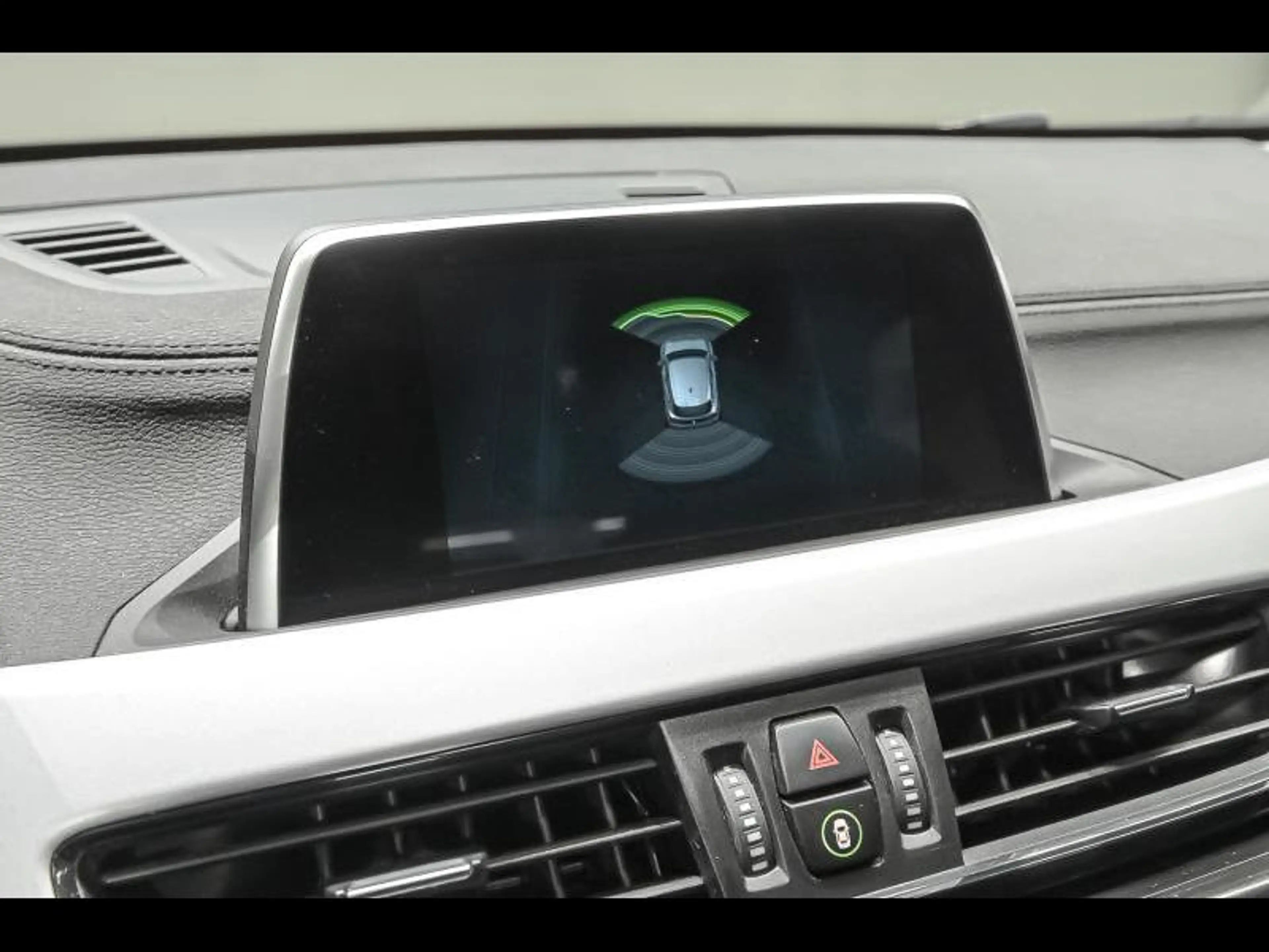 BMW X2 sDrive 18i - Navi|Dab|Auto|Parkassist — photo 14