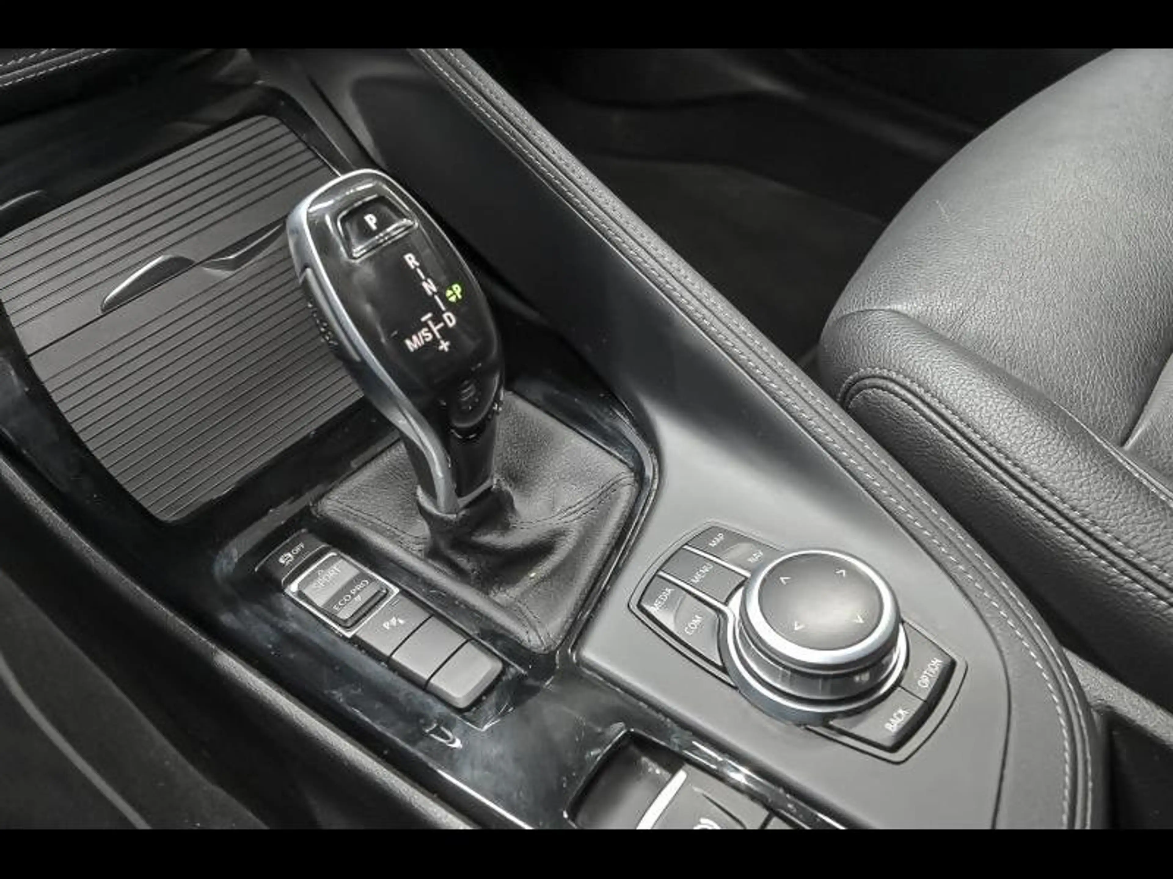 BMW X2 sDrive 18i - Navi|Dab|Auto|Parkassist — photo 11