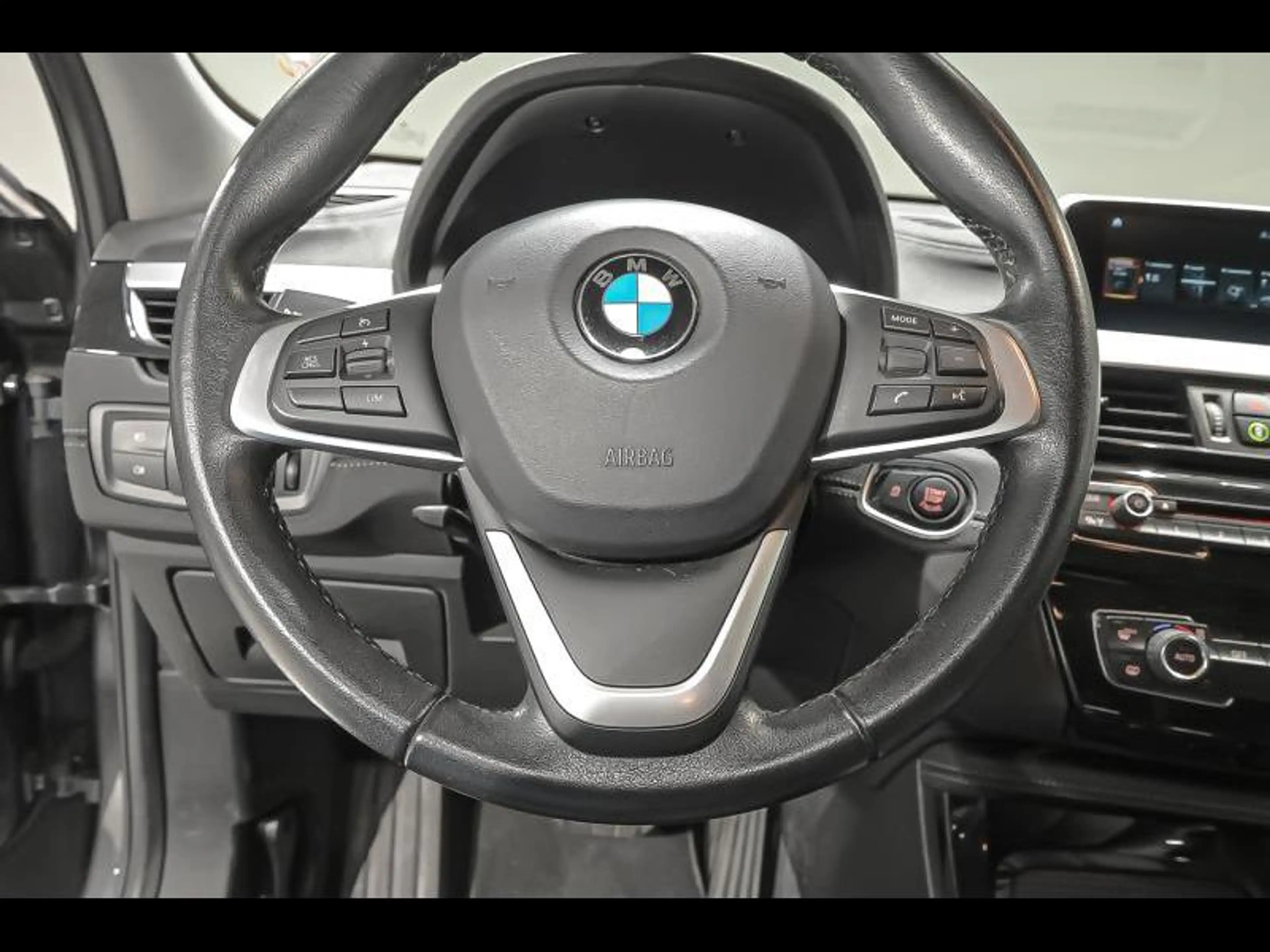BMW X2 sDrive 18i - Navi|Dab|Auto|Parkassist — photo 9