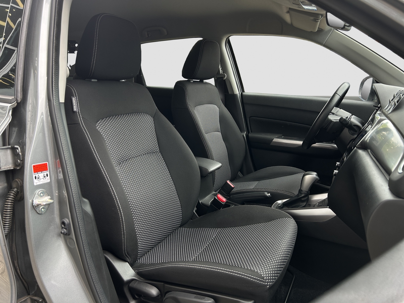 Suzuki Vitara 1.0 Boosterjet Select | Cruise Control | Camera | — photo 9