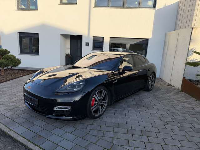 Imagine Porsche Panamera Turbo