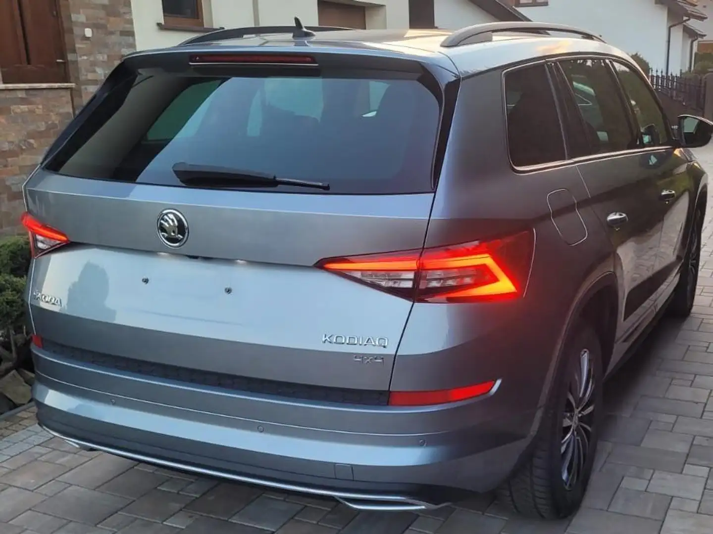 Skoda Kodiaq Ambition 4x4 Grau - 2